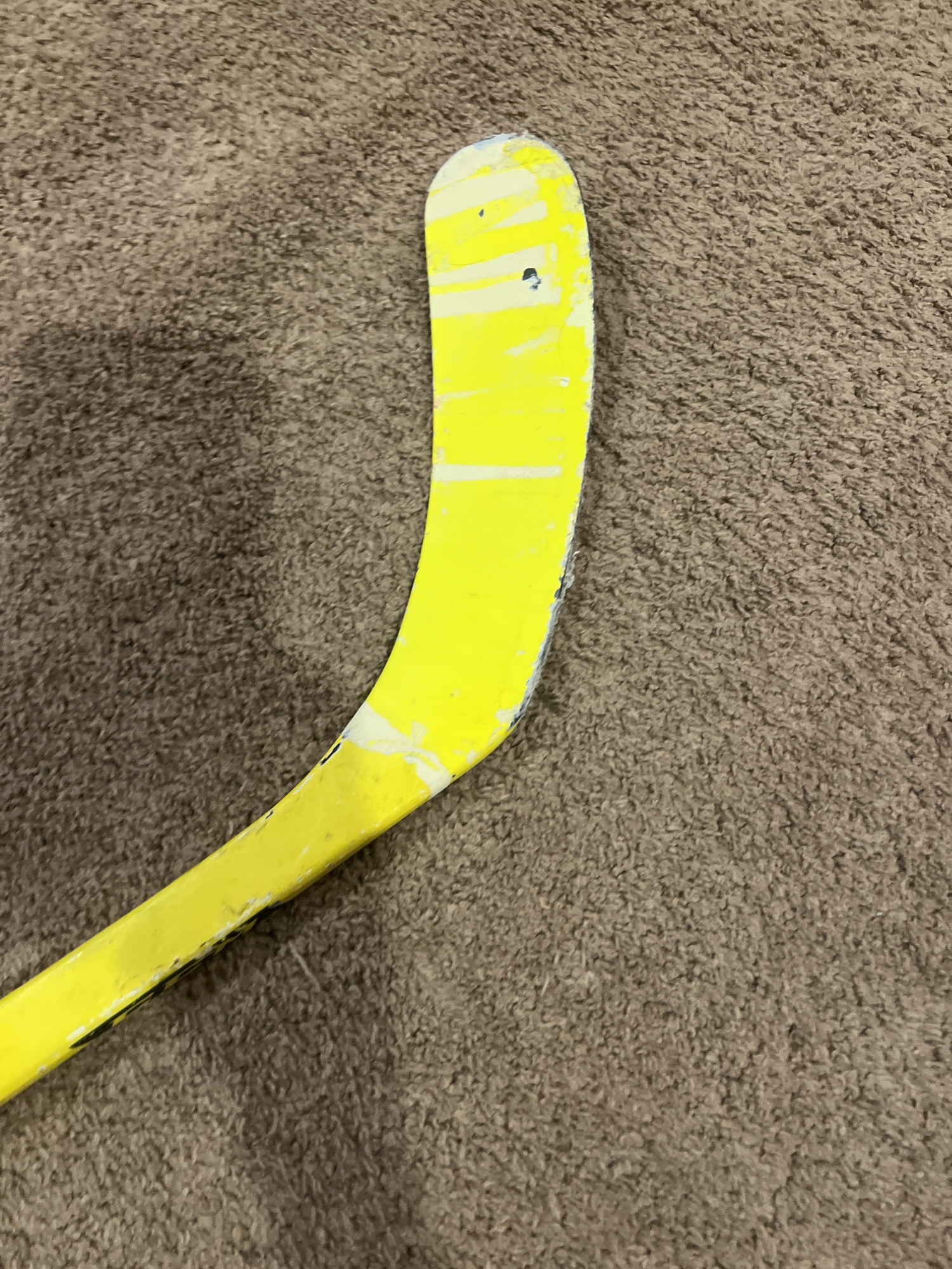 Youth Left Hand P29 CCM Tacks Hockey Stick SidelineSwap