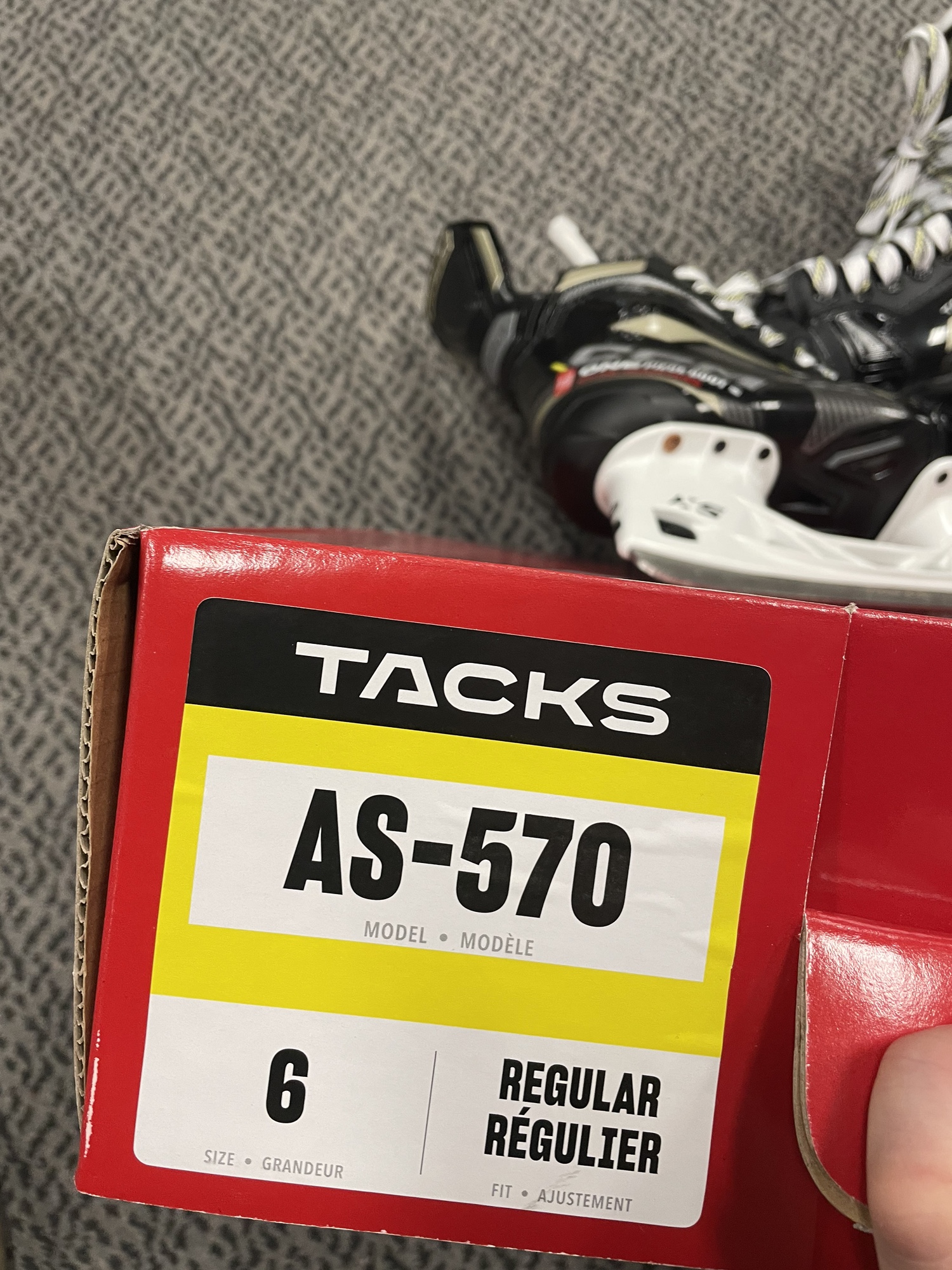 CCM Tacks AS570 size 6 Regular Width skates SidelineSwap