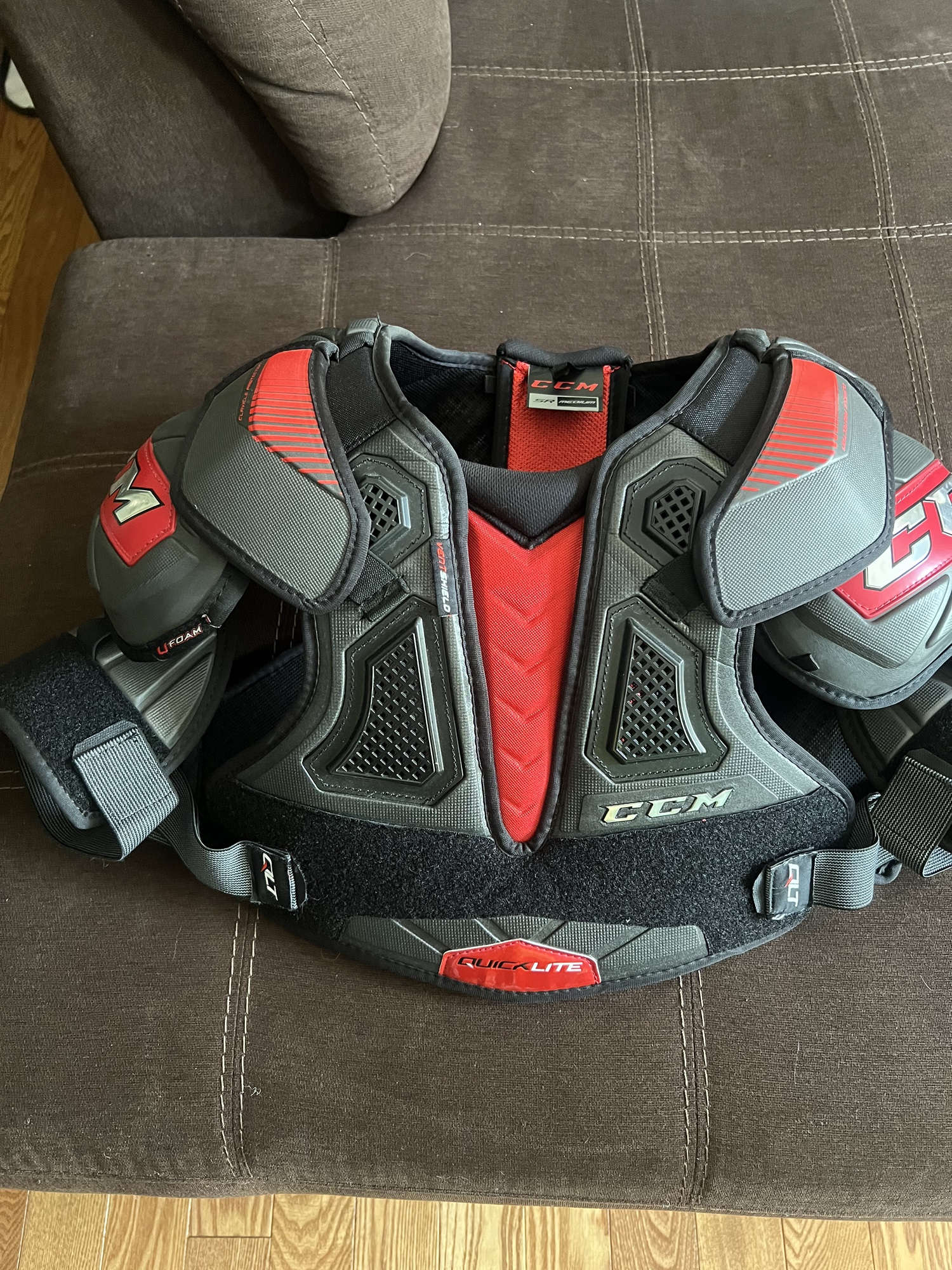 New Medium CCM Pro Stock QuickLite Shoulder Pads SidelineSwap