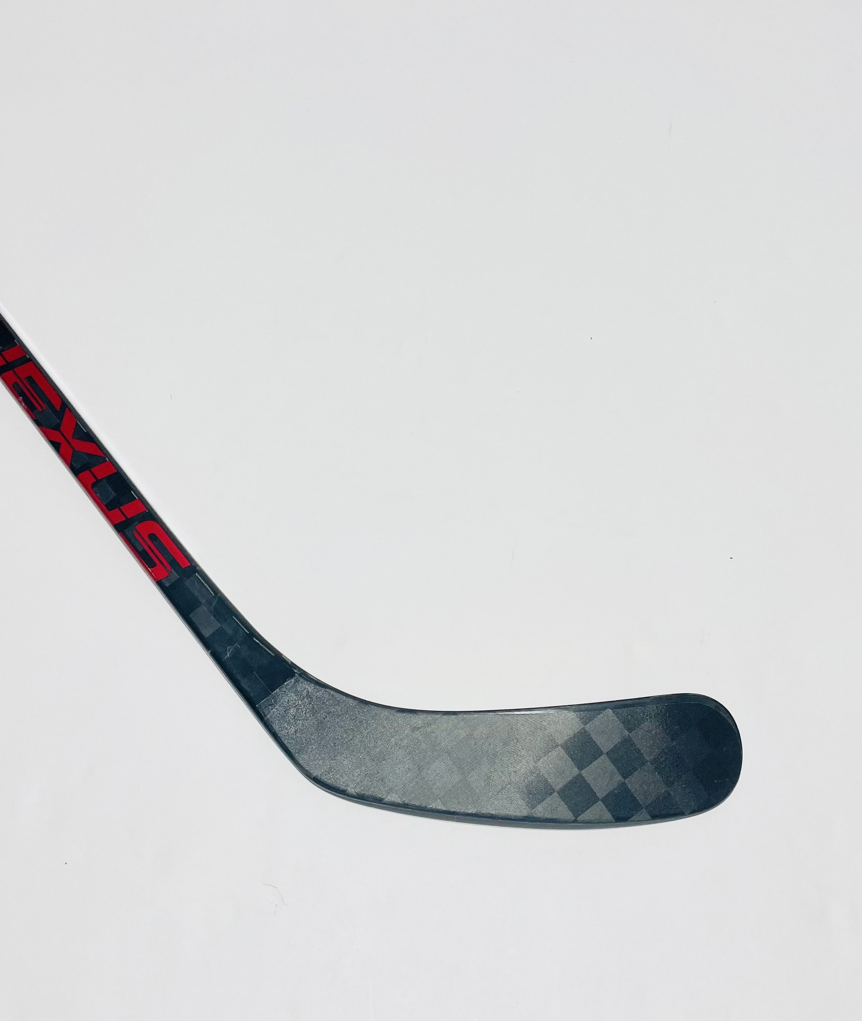 x1 Bauer Nexus 1N RB10JB (red GEO dress) NHL Pro Stock RH, 77 Flex