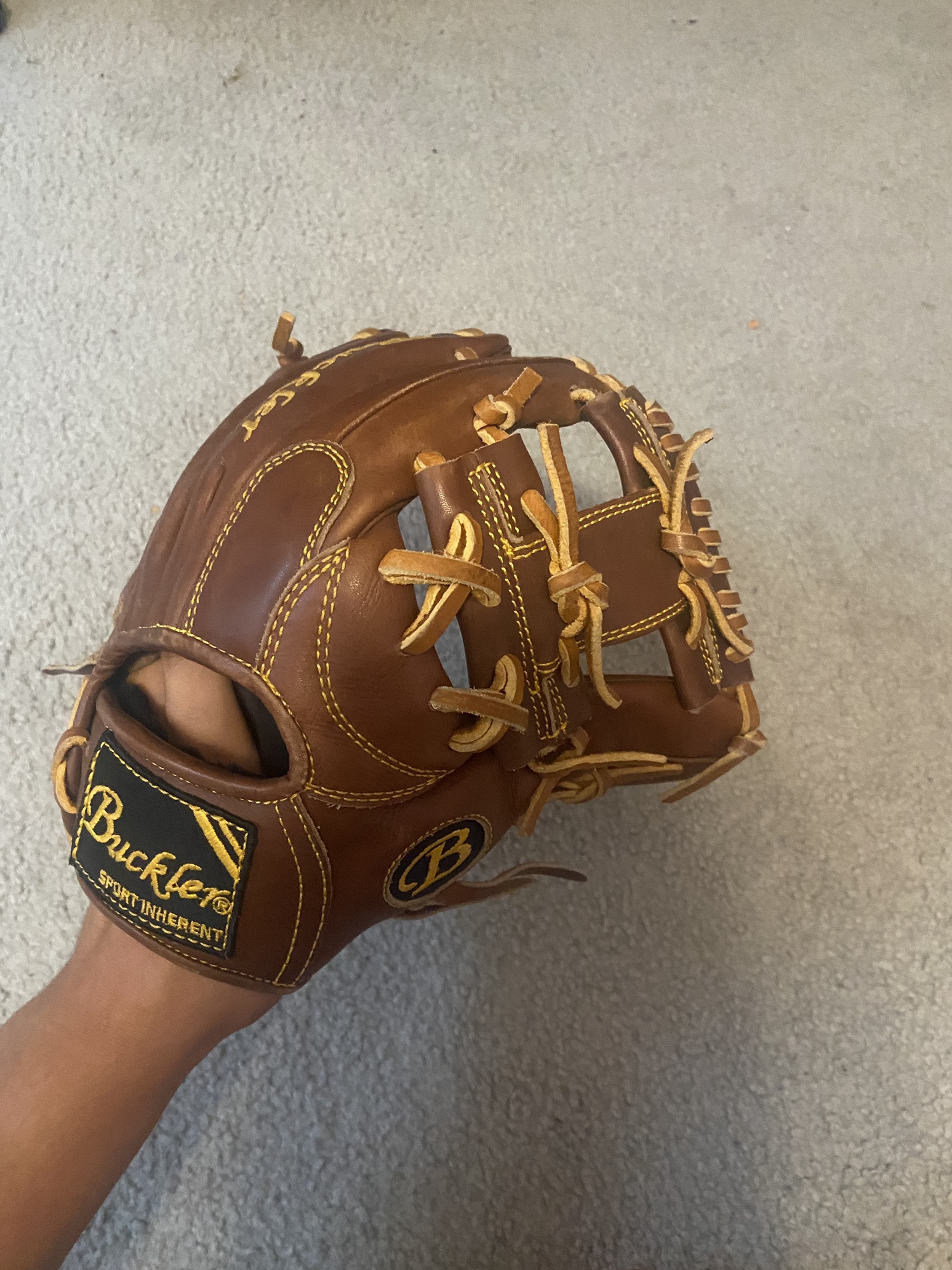 Buckler core series kip leather SidelineSwap