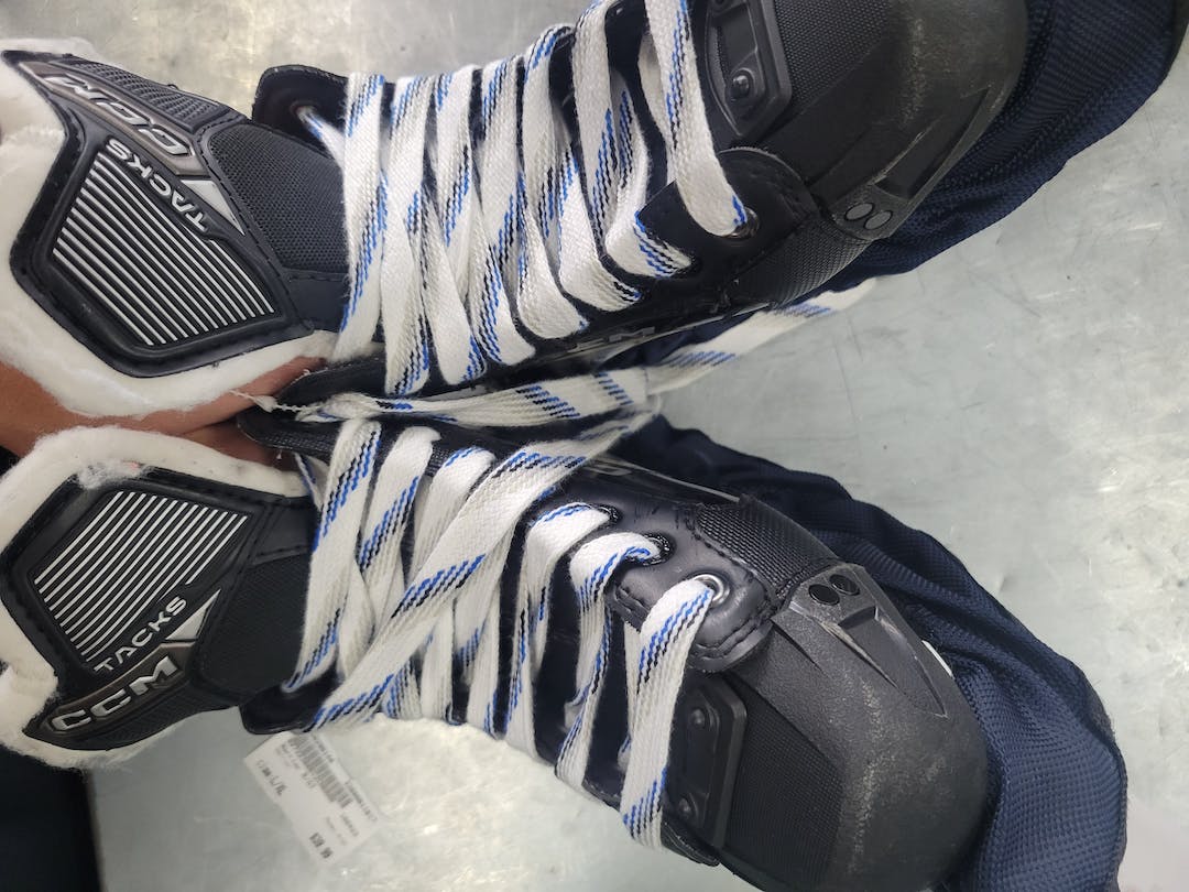 Used Ccm Tacks Jetspeed Extra Junior 01.5 Ice Hockey Skates SidelineSwap