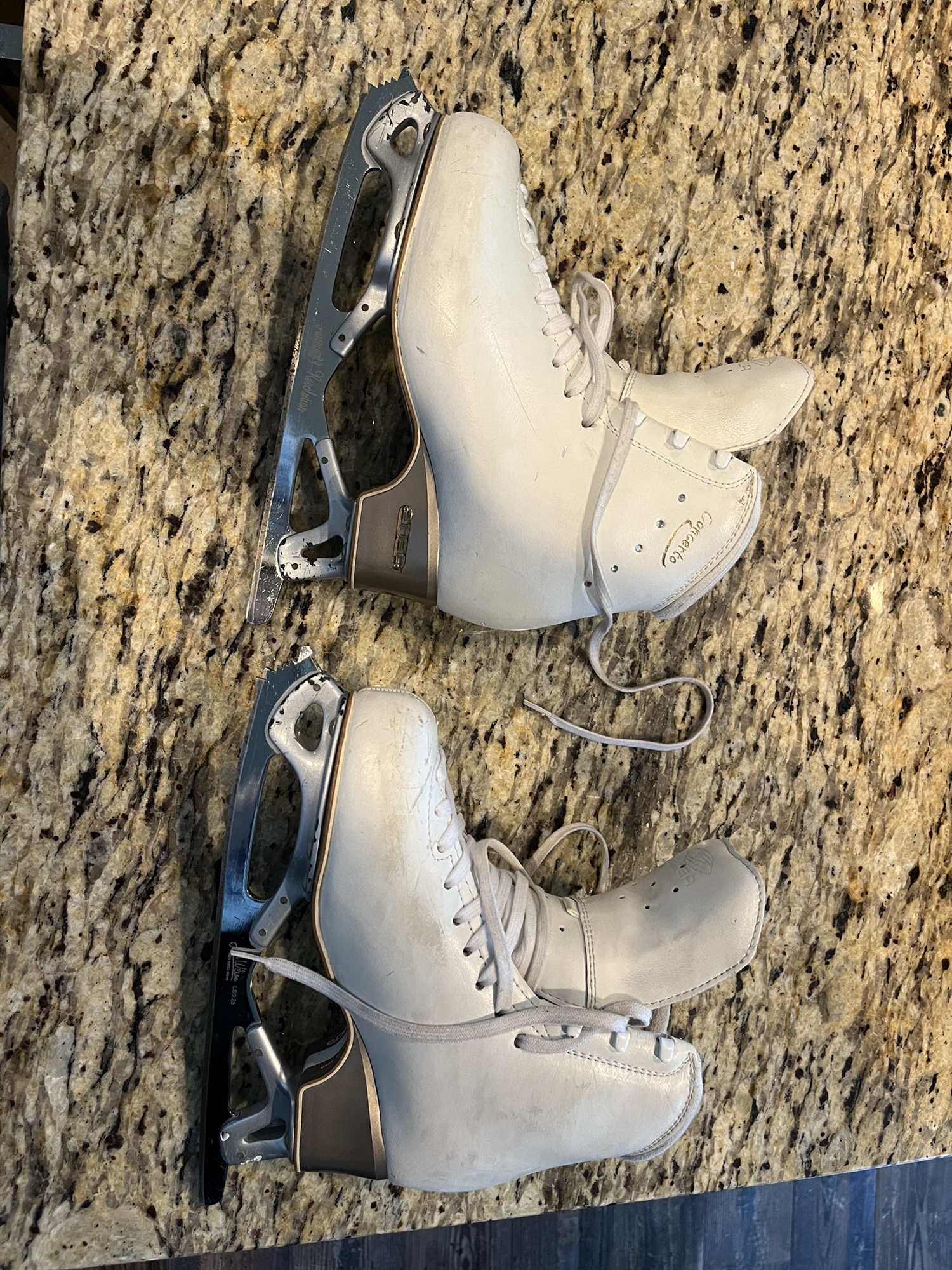Edea Concerto Figure Skates SidelineSwap