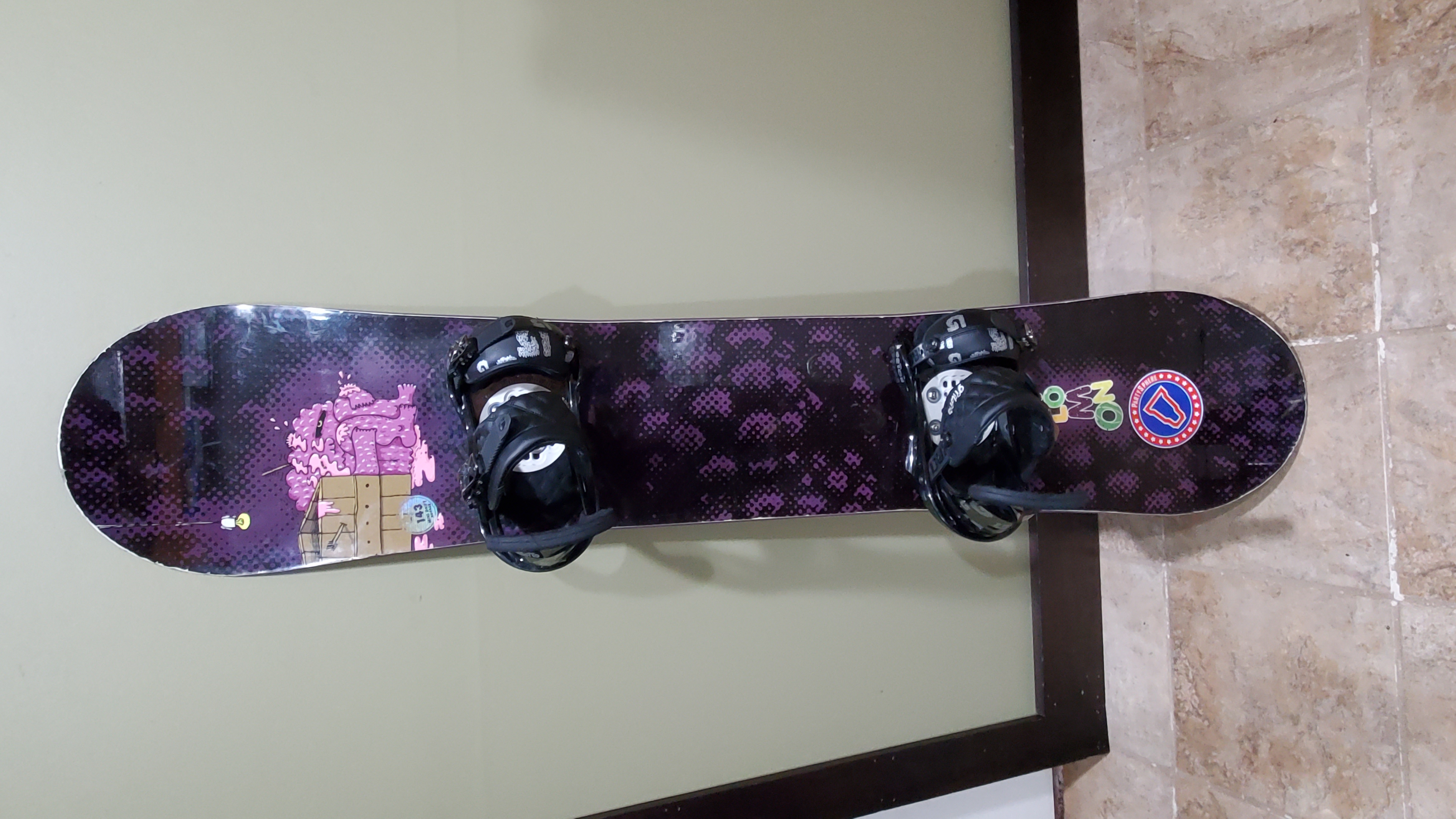 Used Unisex Salomon Snowboard All Mountain With Bindings Directional