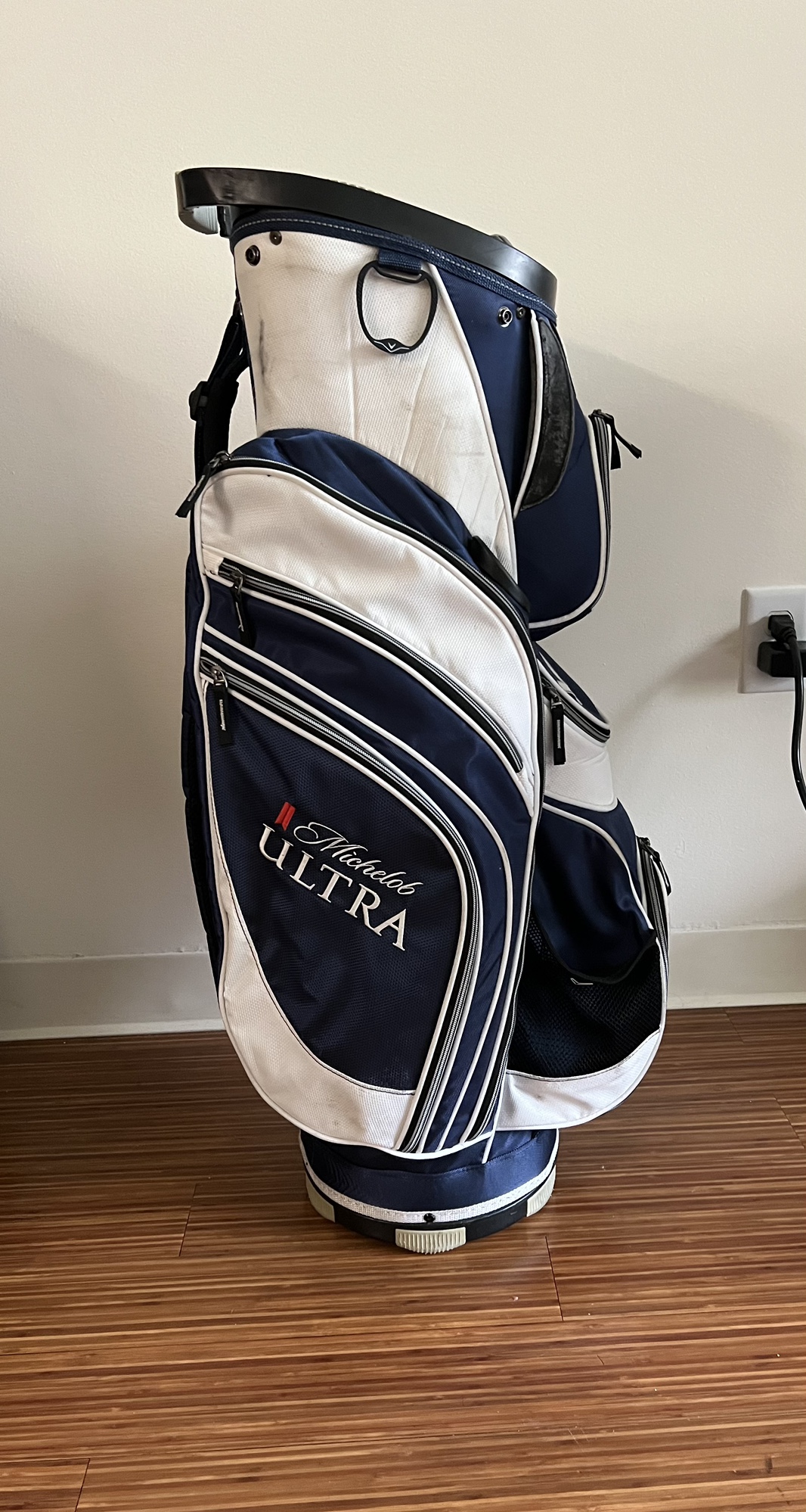 Michelob Ultra Callaway Bag SidelineSwap