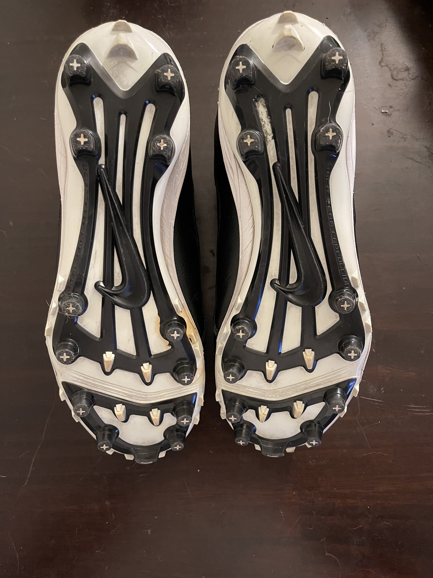mens size 13 football cleats