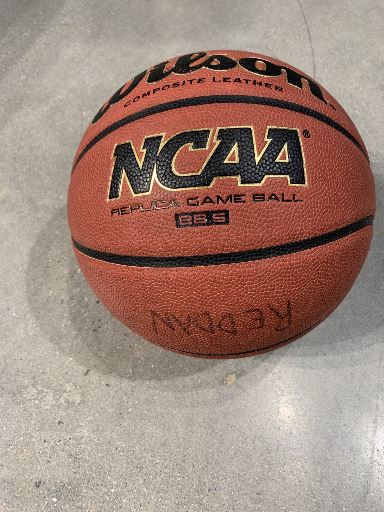 Used Men's Wilson NCAA Replica Game Basketball (28.5") SidelineSwap