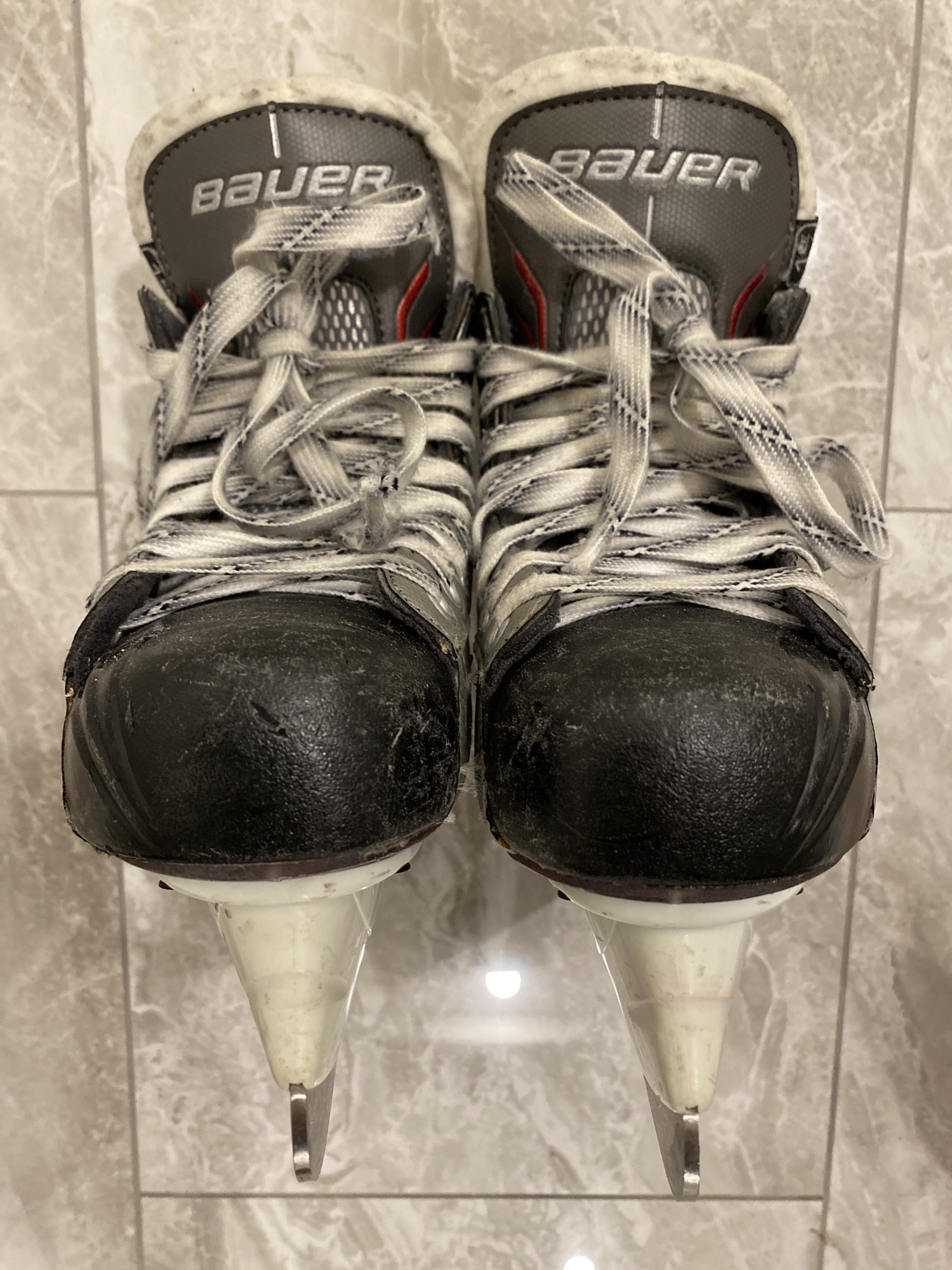 bauer vapor x600 junior skates
