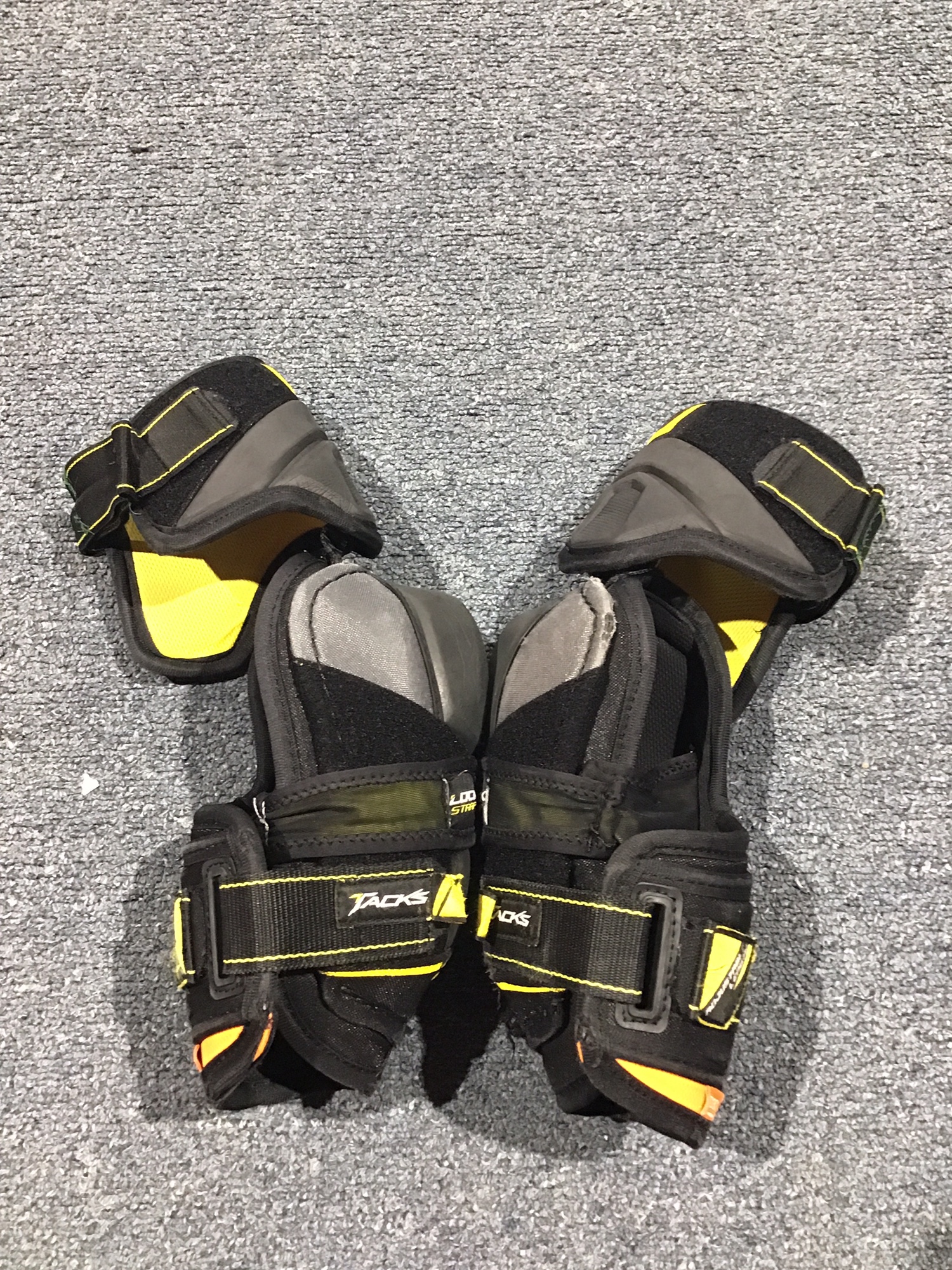 Used CCM Tacks 9080 Pro Stock Elbow Pads Large SidelineSwap