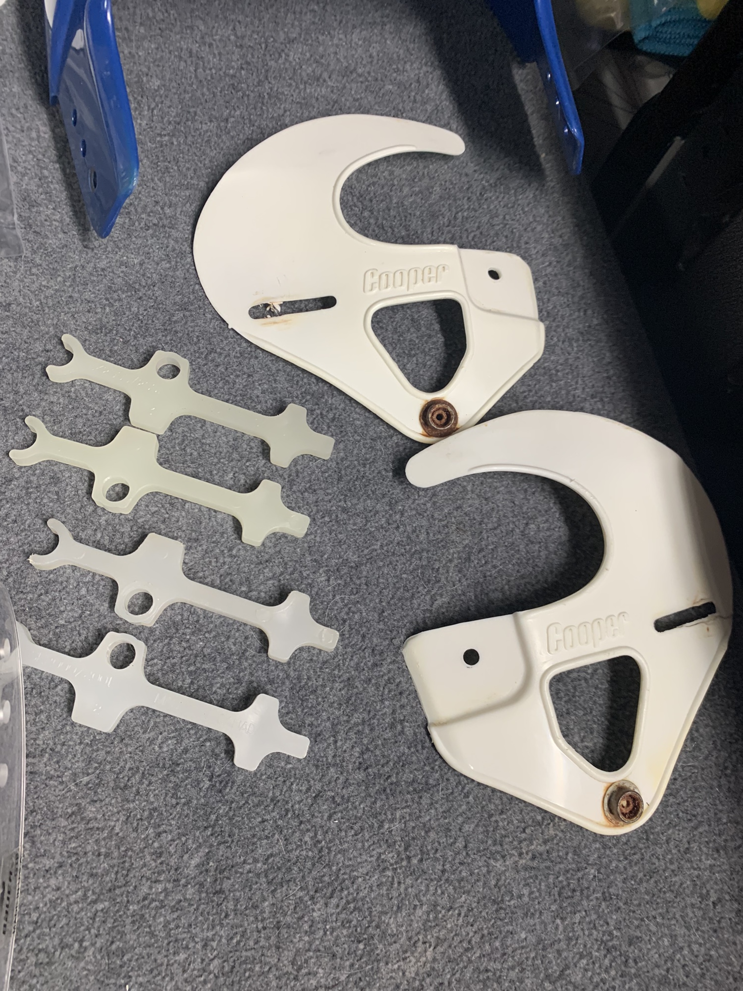 VINTAGE SK2000/2001 GOALIE HELMET PARTS WITH BAUER HM30 CAGE SidelineSwap