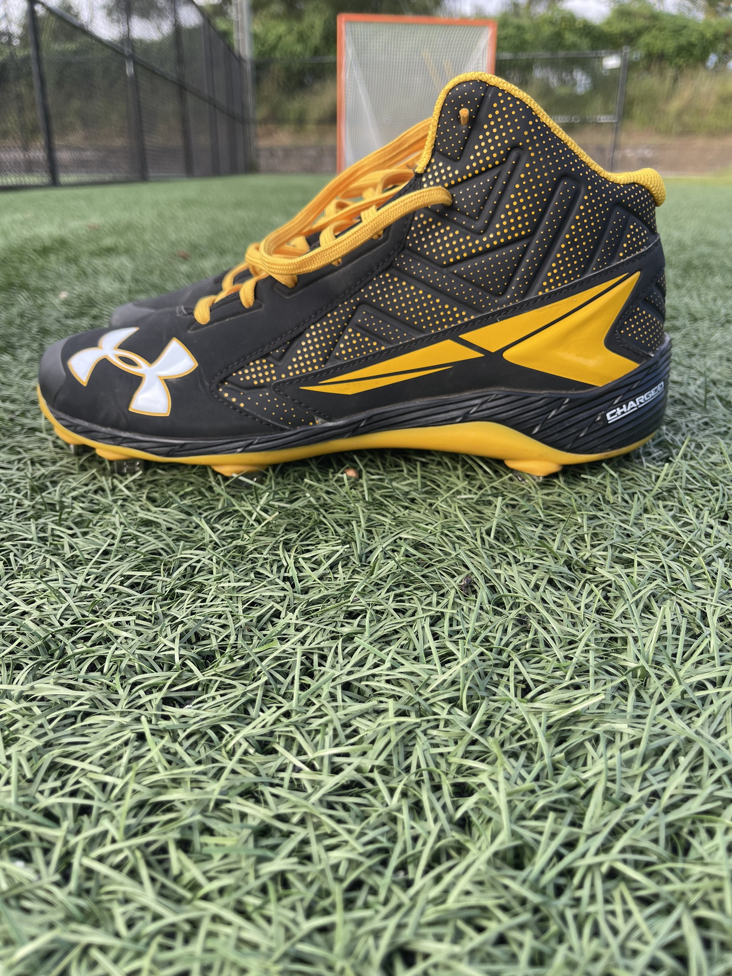 under armour baseball cleats