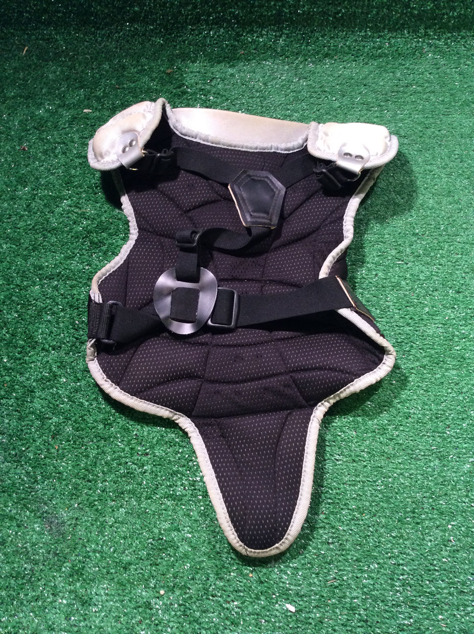 Easton 12.5" Catcher's Chest Protector SidelineSwap