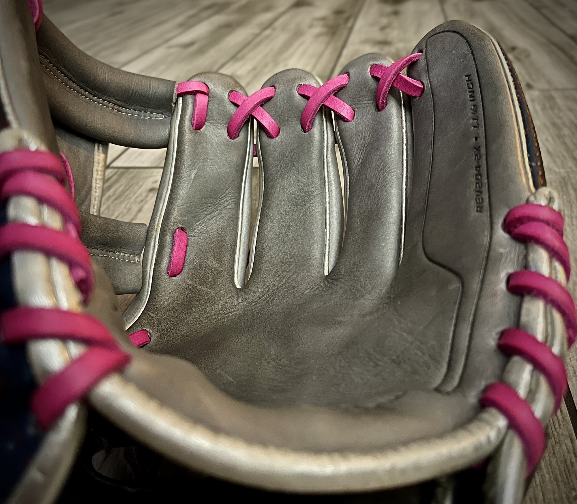 2023 Infield 11.5" REV1X Baseball Glove SidelineSwap