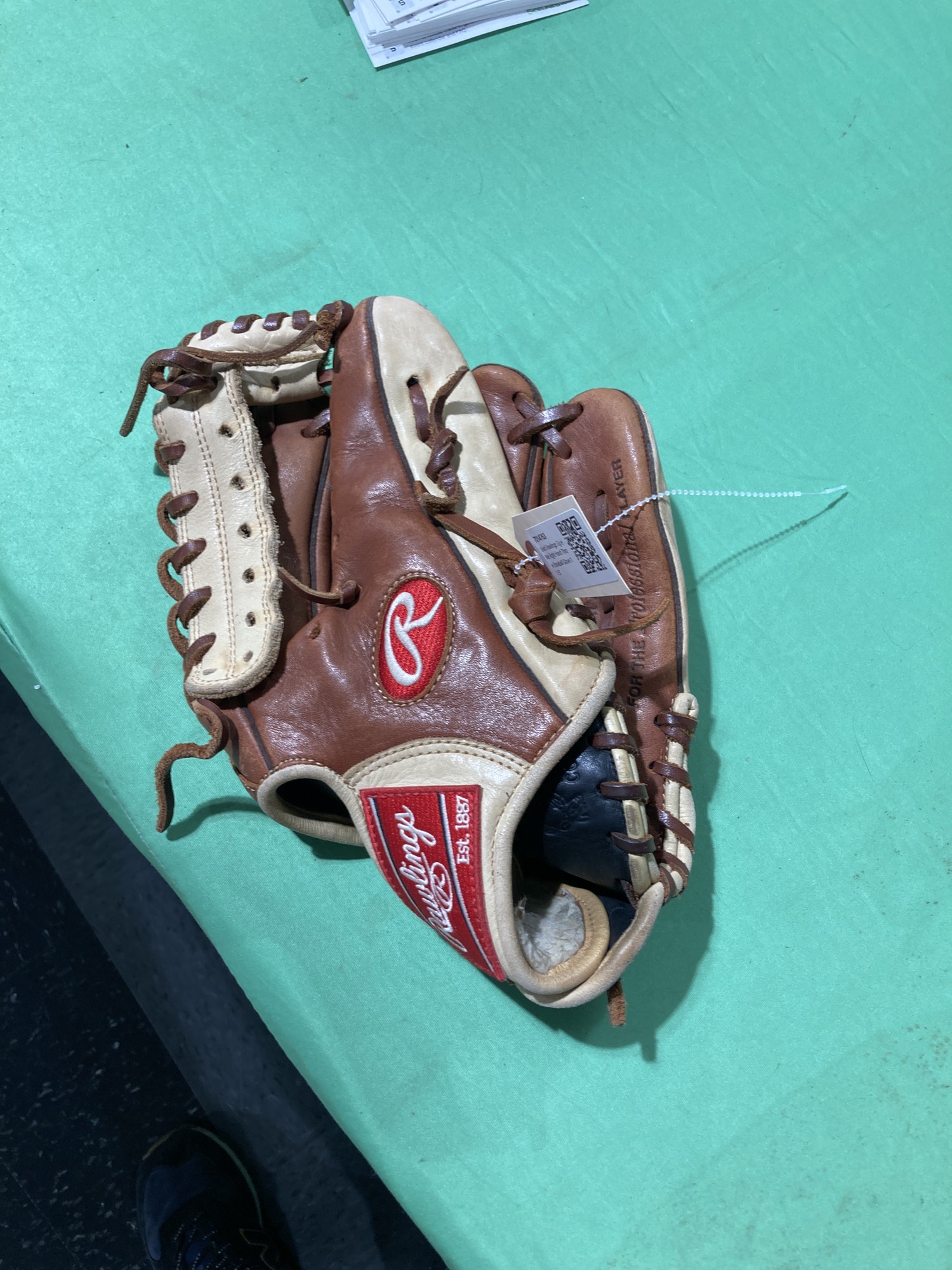 Used Rawlings Gg elite Right Hand Throw Baseball Glove 11.5" SidelineSwap