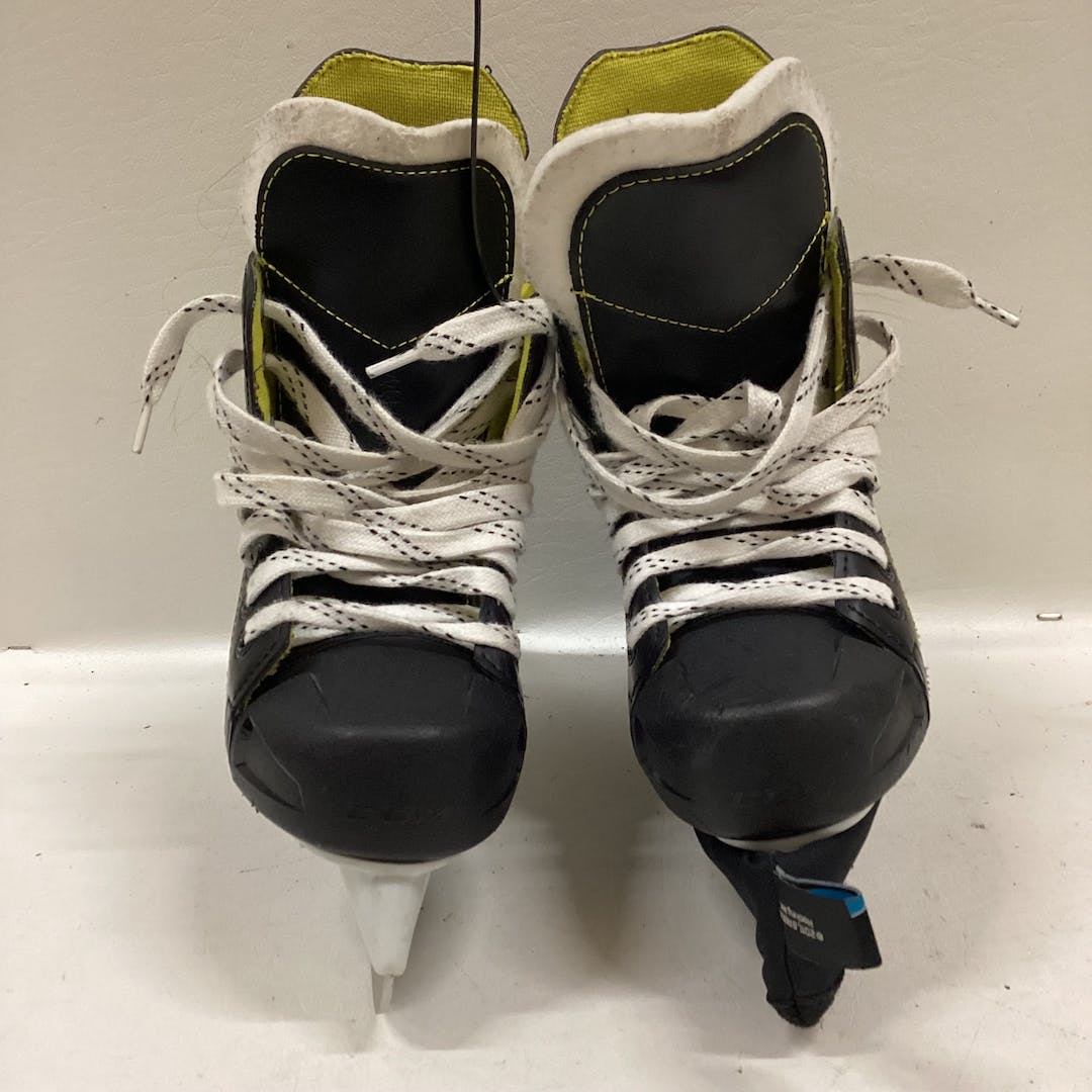 Used Ccm Super Tacks 9350 Youth 13.0 Ice Hockey Skates SidelineSwap