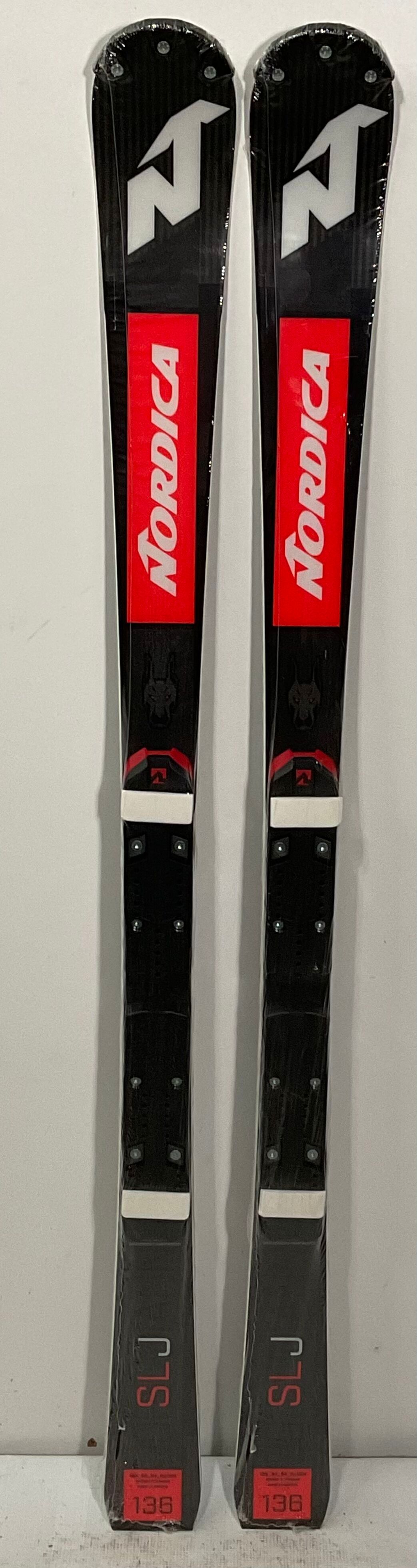 ノルディカ　スラロームジュニア136センチ ノルディカ スラロームジュニア136センチ New Kid's Nordica