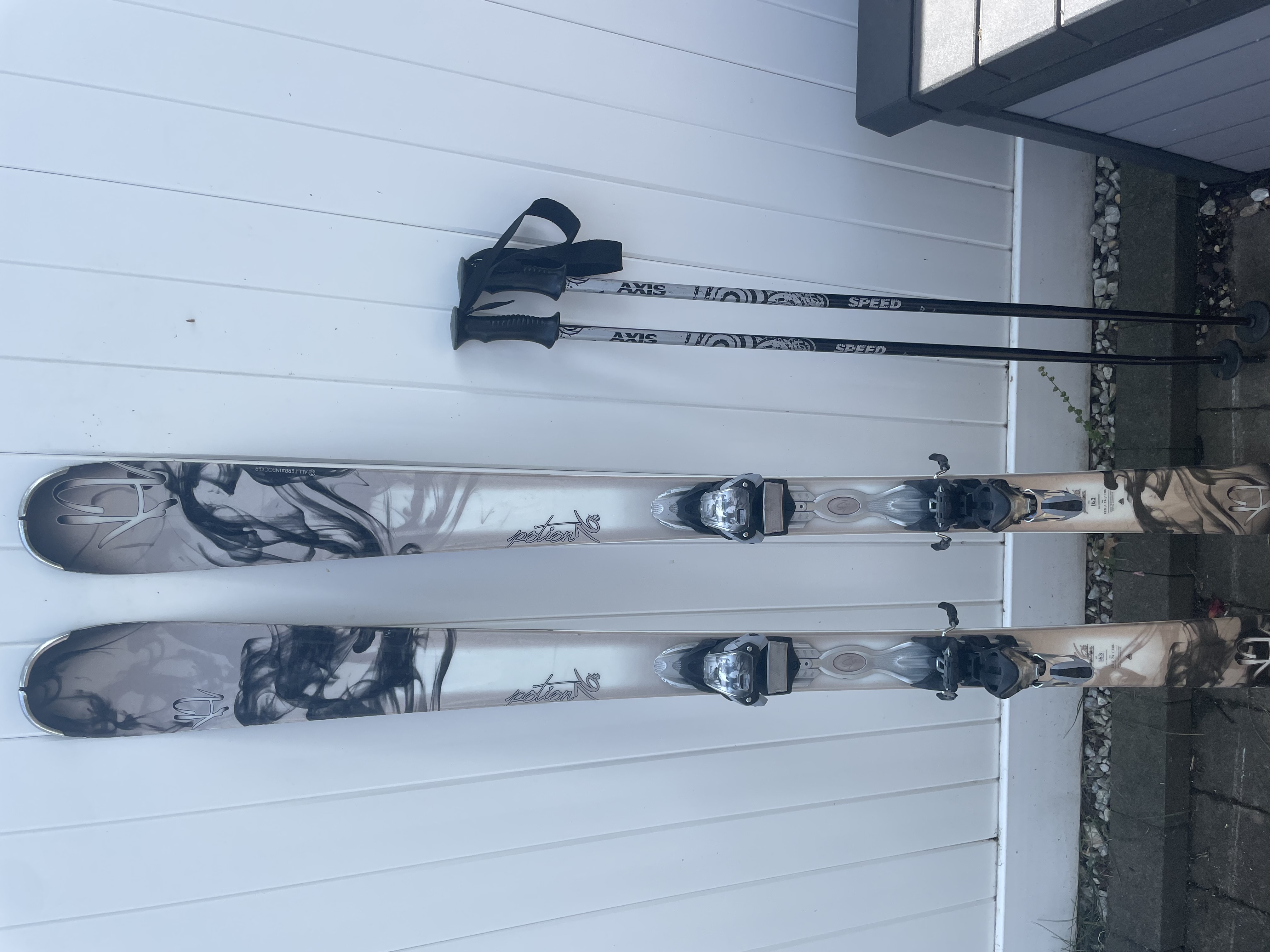 Used Women's K2 163 cm All Mountain Potion 76 Skis With