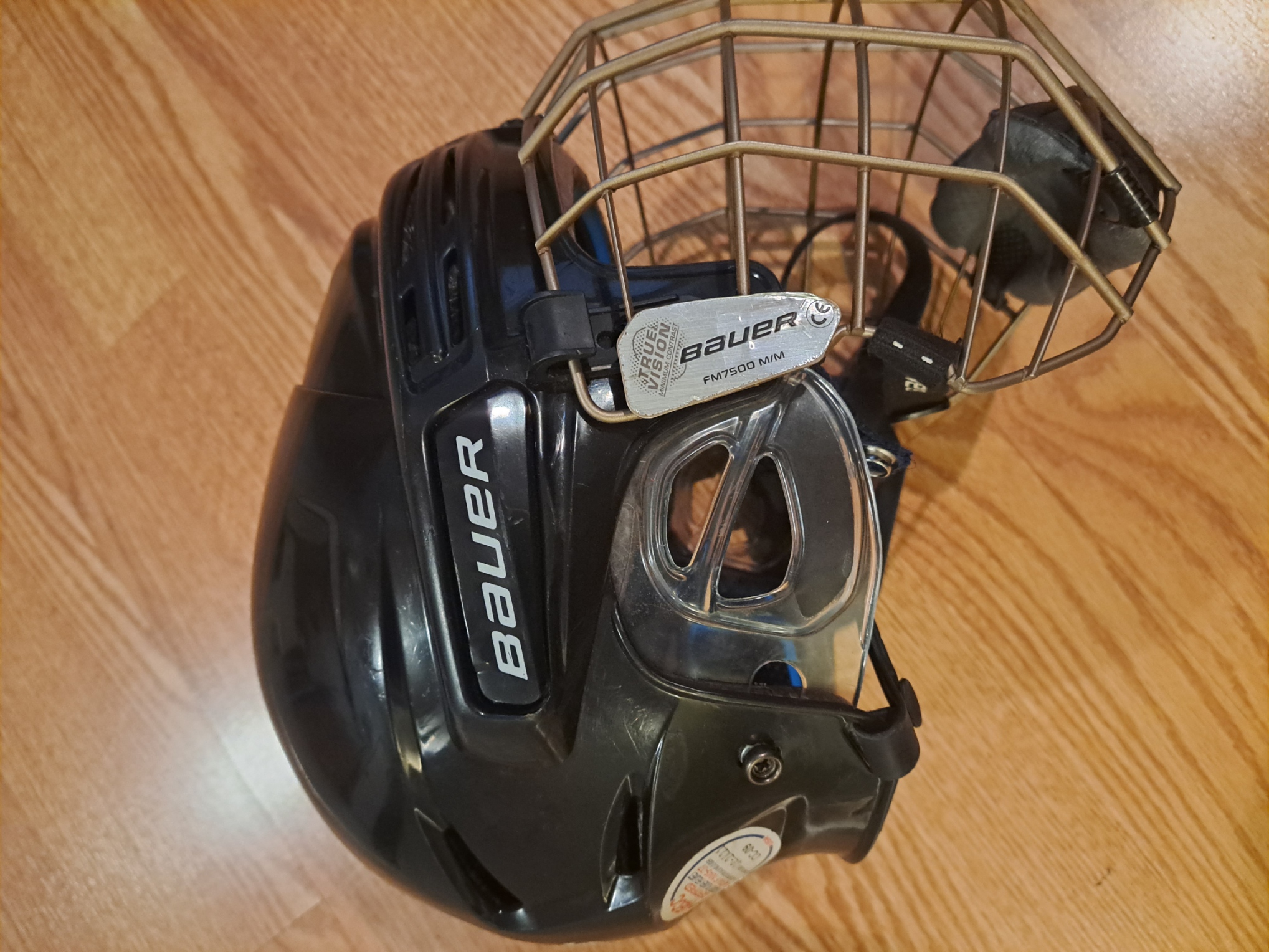Used Medium Bauer BHH 7500 Helmet SidelineSwap