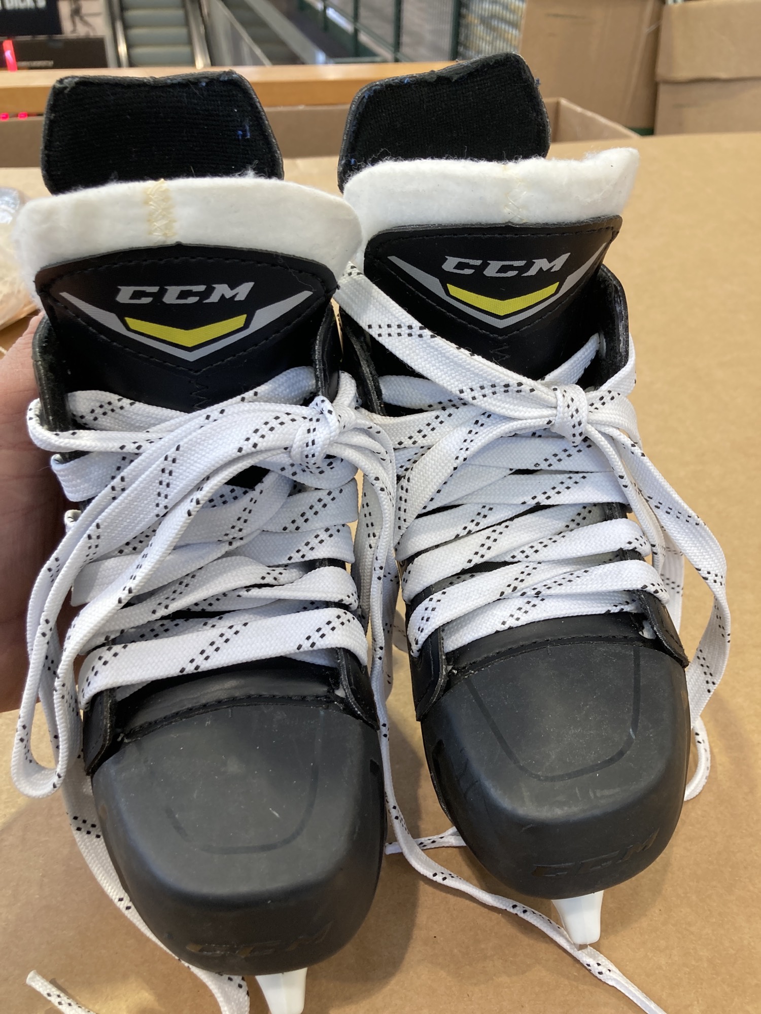 Youth New CCM Tacks 1092 Hockey Skates D&R (Regular) 11Y SidelineSwap