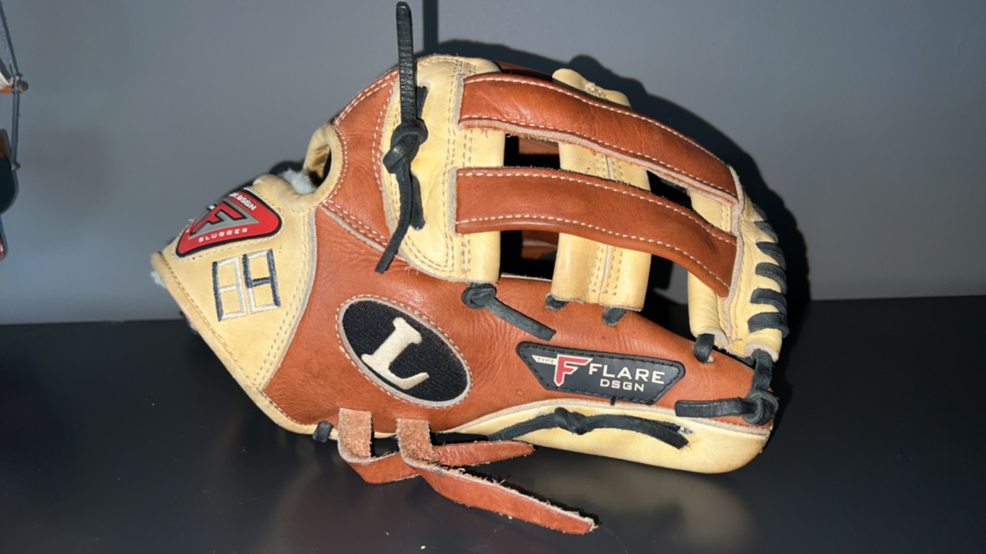 Used Infield 11.75" Pro Flare Baseball Glove SidelineSwap