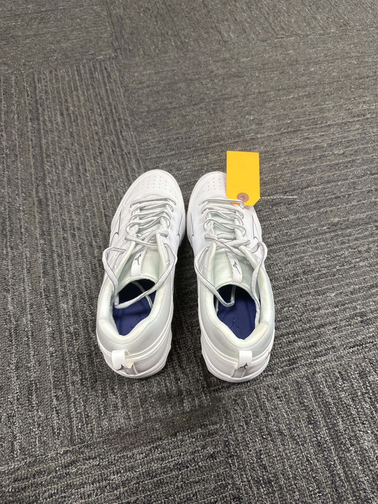 mizuno 9 spike swift 6