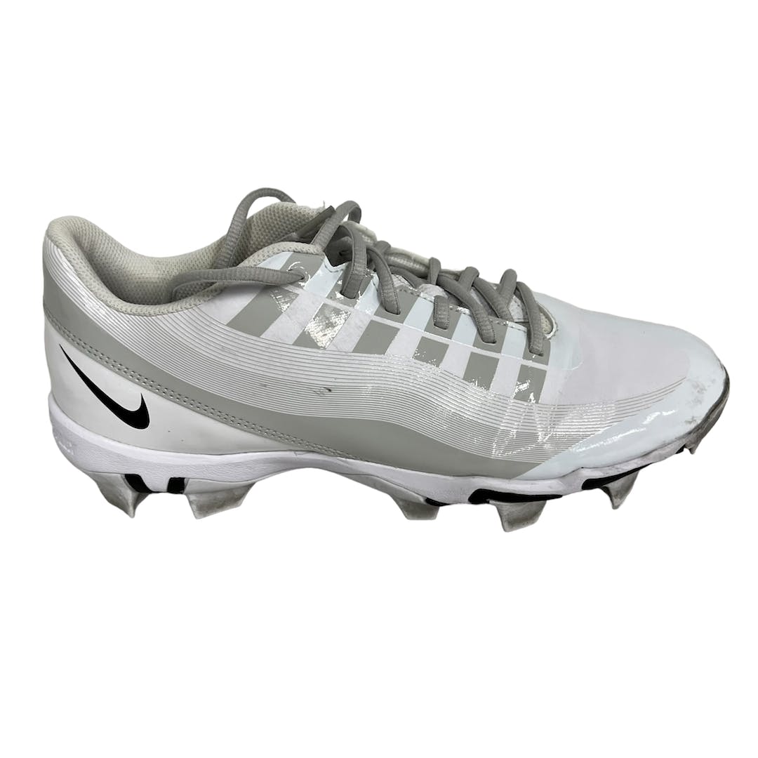 Size 9 baseball & softball shoes Clearance