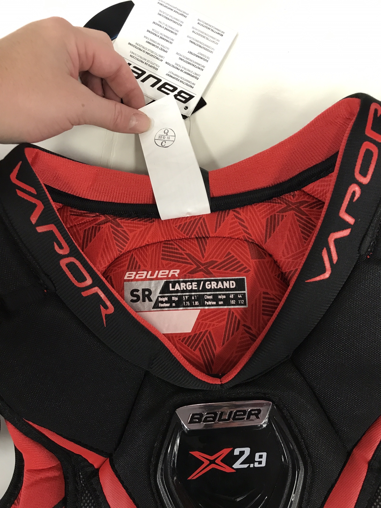 New Large Bauer Vapor X2.9 Shoulder Pads SidelineSwap
