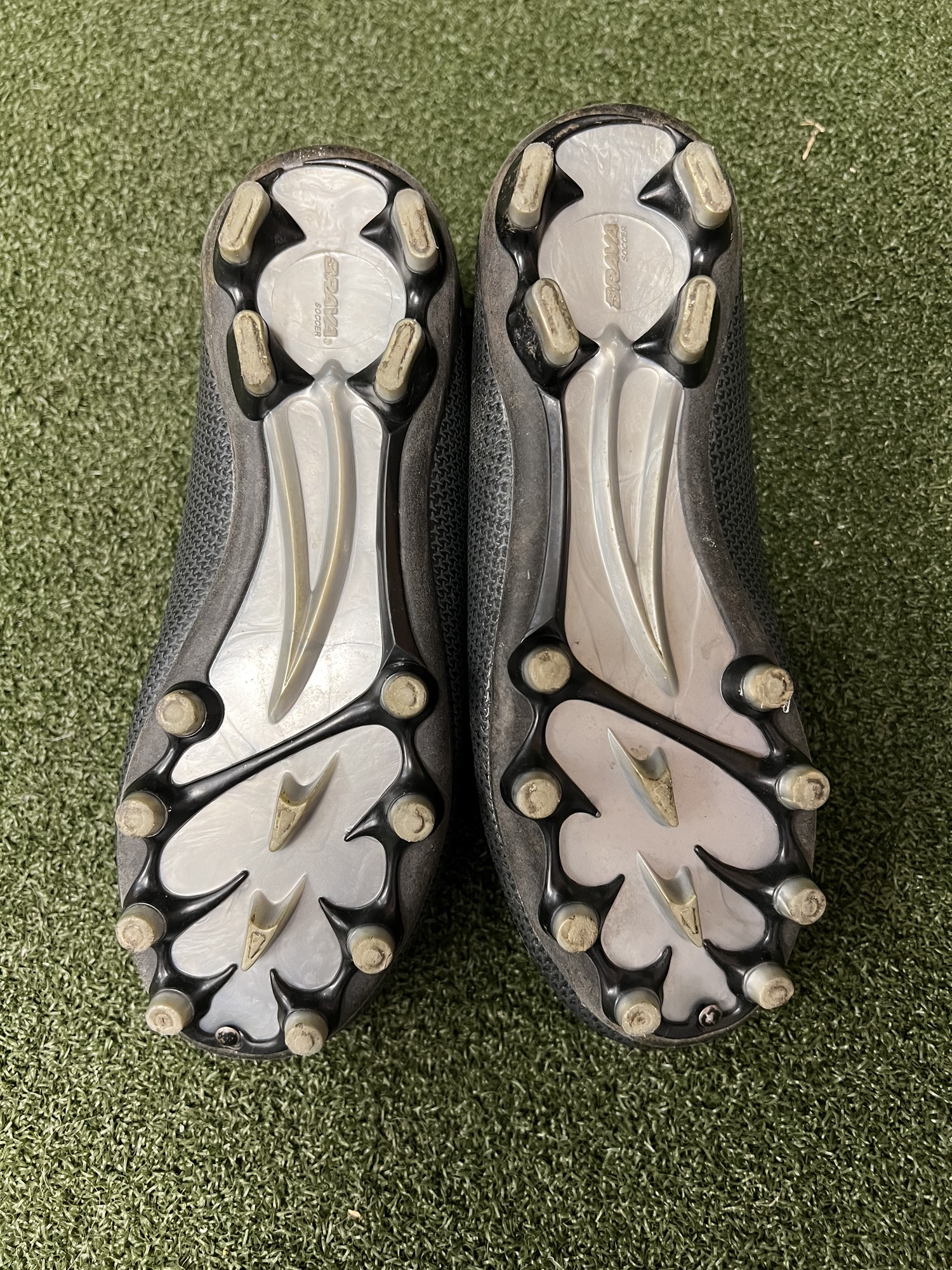 buy used soccer cleats