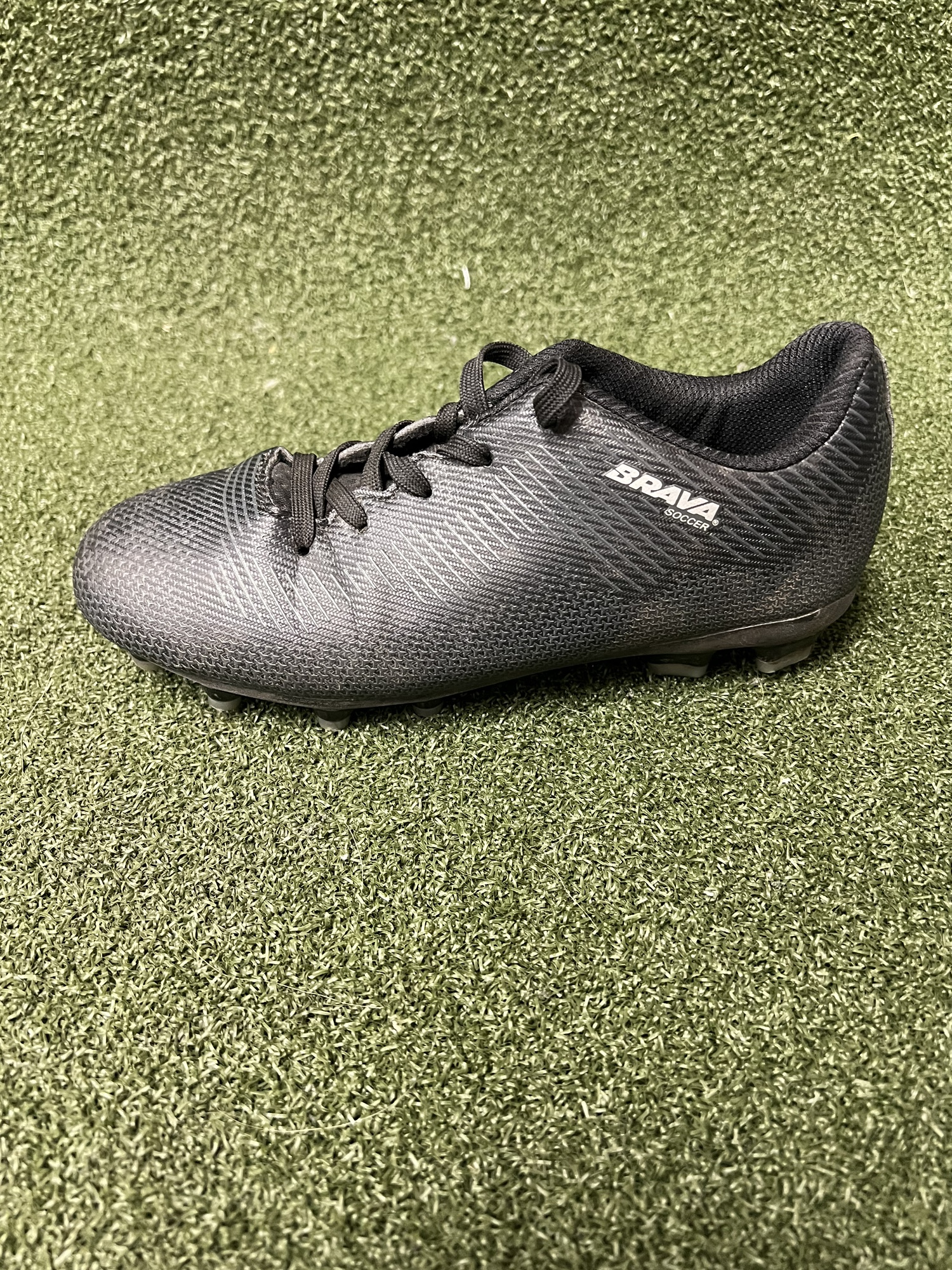 buy used soccer cleats