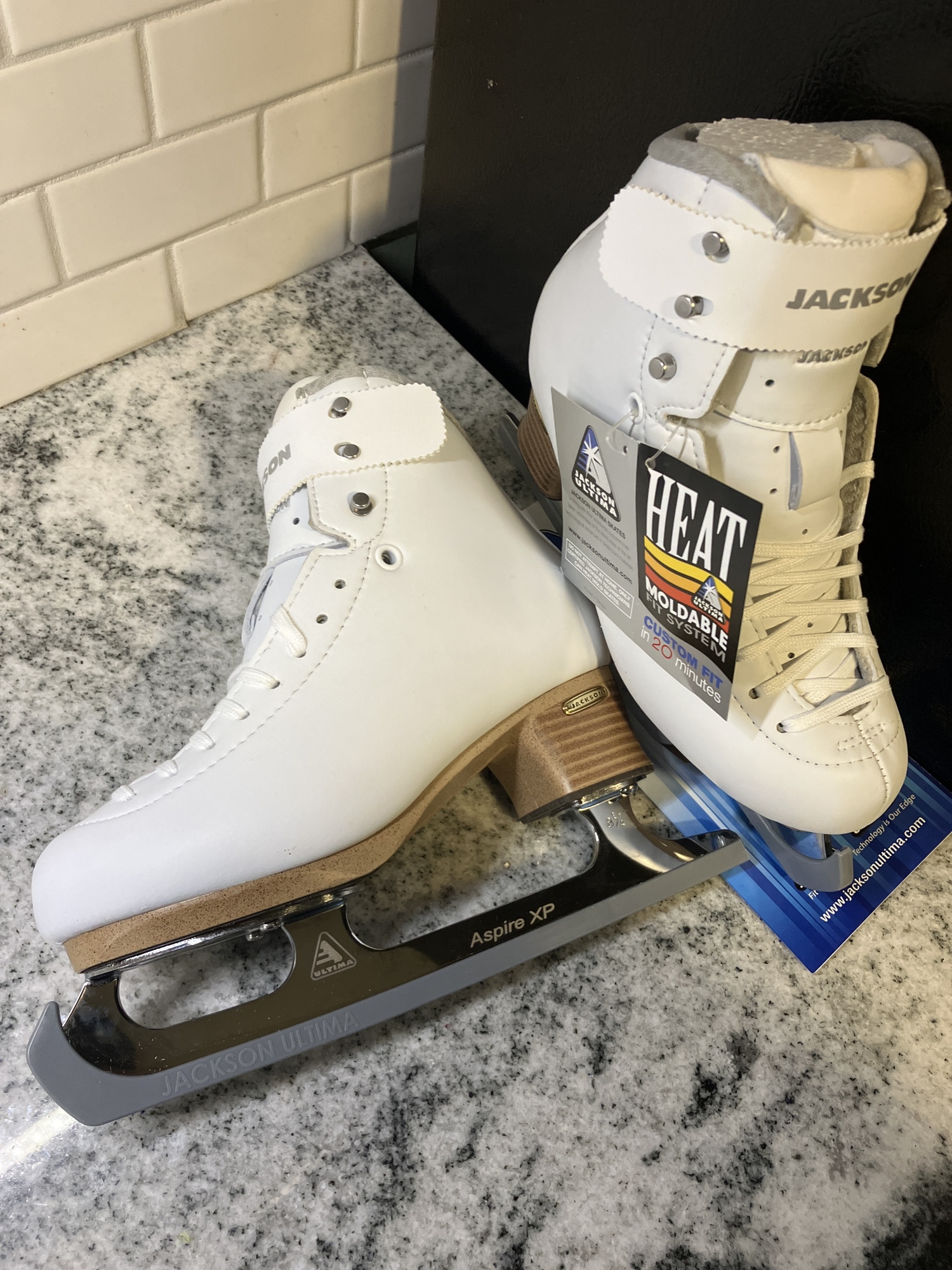 New Jackson Ultima Size 3 Figure Skates SidelineSwap