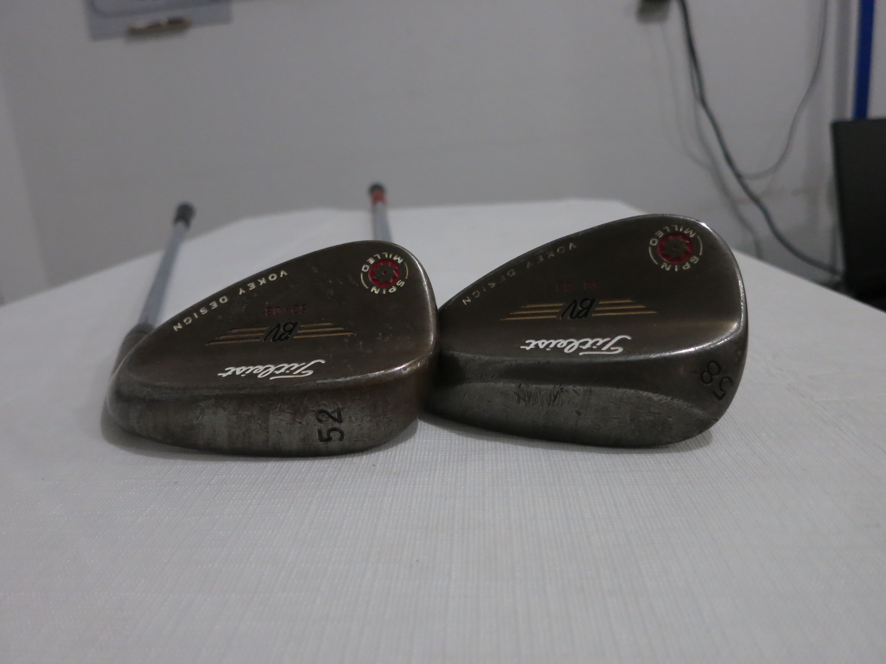 Titleist 2009 SpinMilled Vokey Oil Can Wedge Set 52* 58* DG
