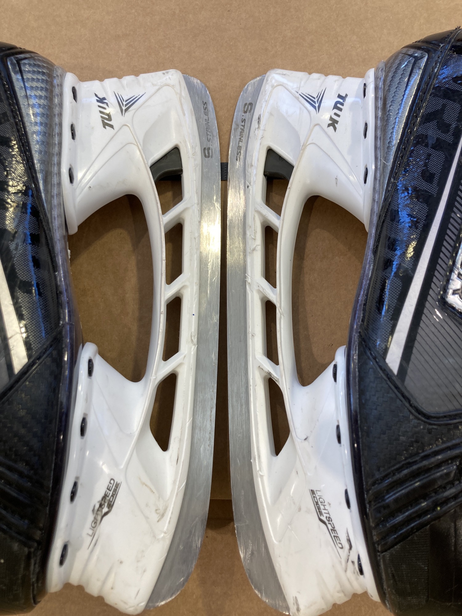 Intermediate Used Bauer Supreme S37 Hockey Skates D&R (Regular) 6.0