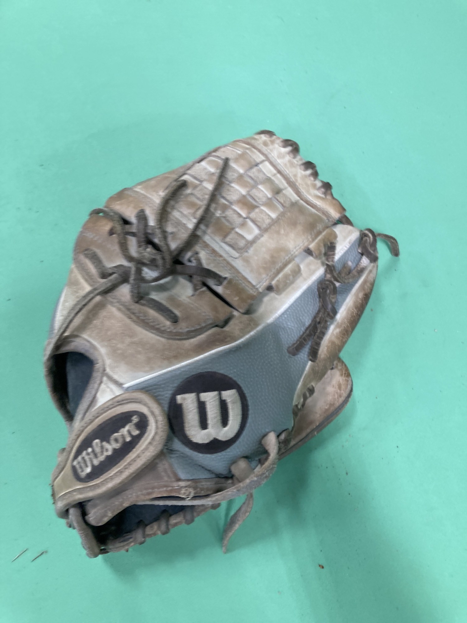 Used Wilson A2000 Right Hand Throw Infield Softball Glove 12