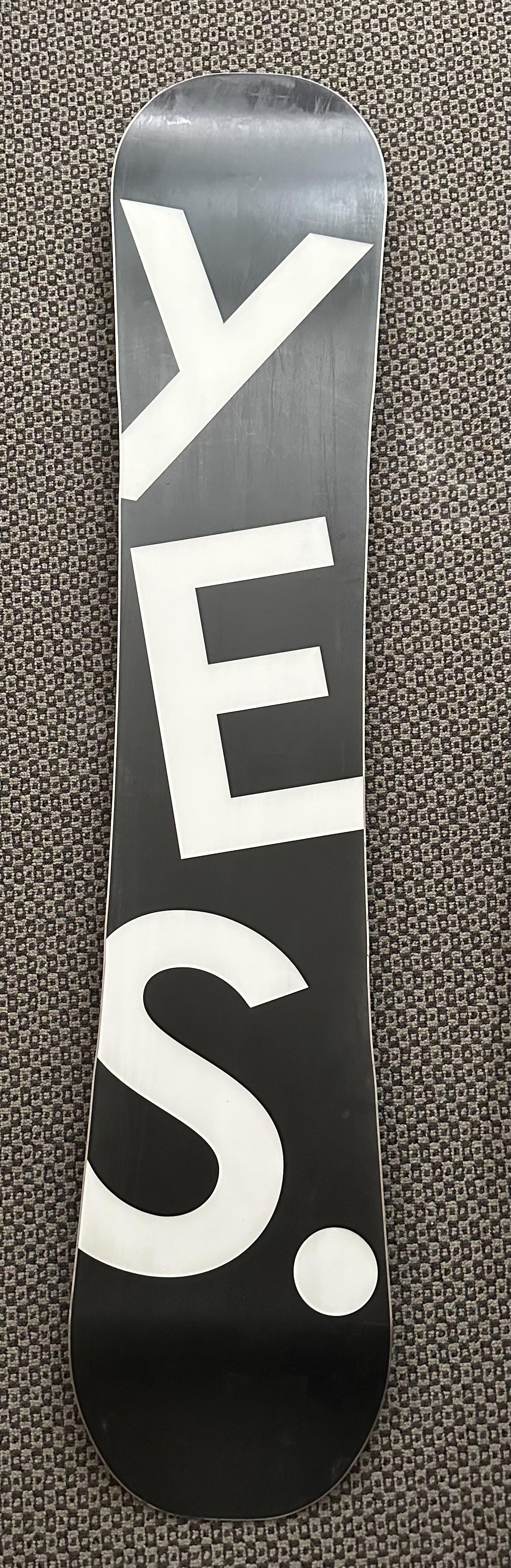 Used Yes Basic True Twin All Mountain Beginner Snowboard SidelineSwap