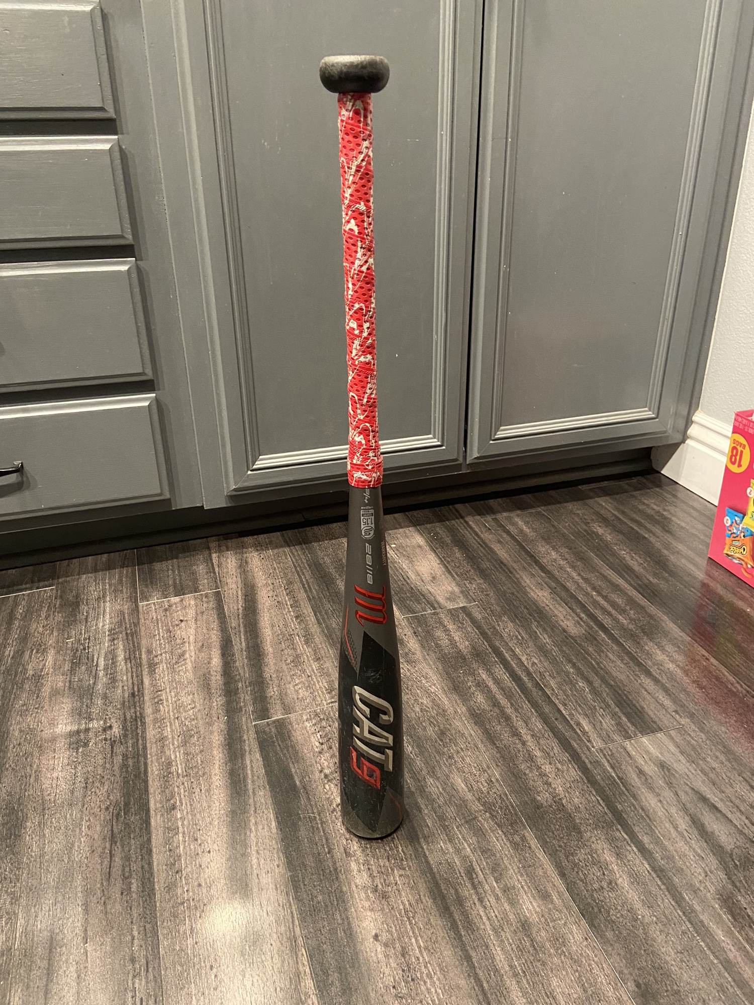 (10) 18 oz 28" Marucci CAT 9 Baseball Bat SidelineSwap