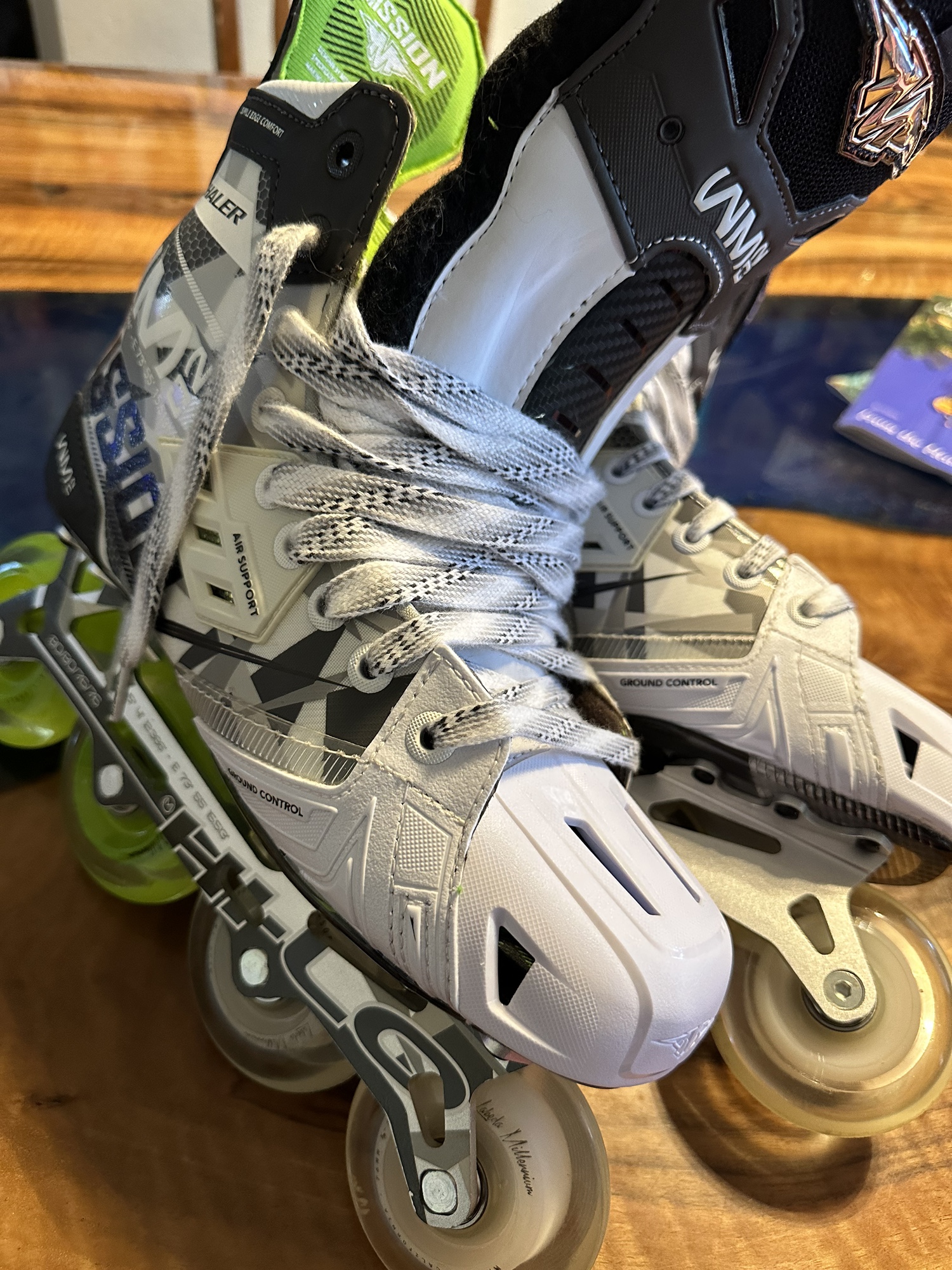 New Mission Extra Wide Width Size 8 Inhaler WM02 Inline Skates