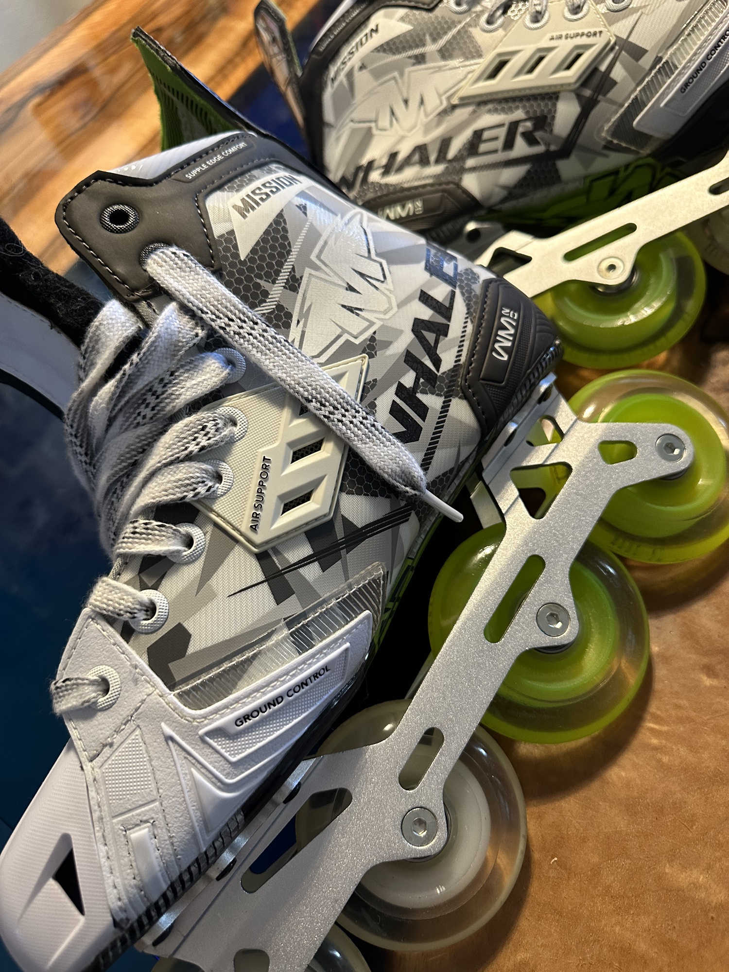 New Mission Extra Wide Width Size 8 Inhaler WM02 Inline Skates