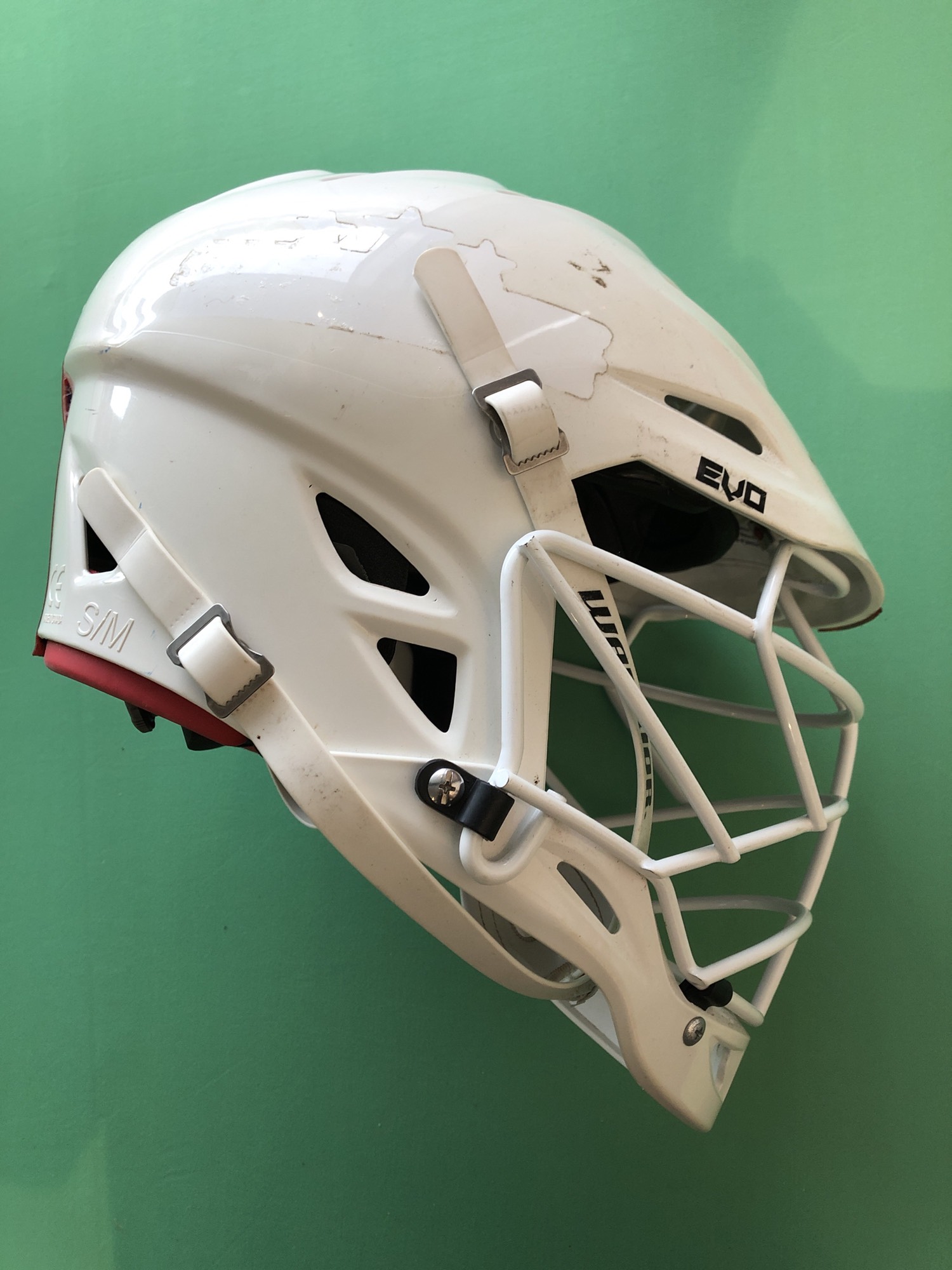 Used Warrior Evo Lacrosse Helmet (Small/Medium) SidelineSwap