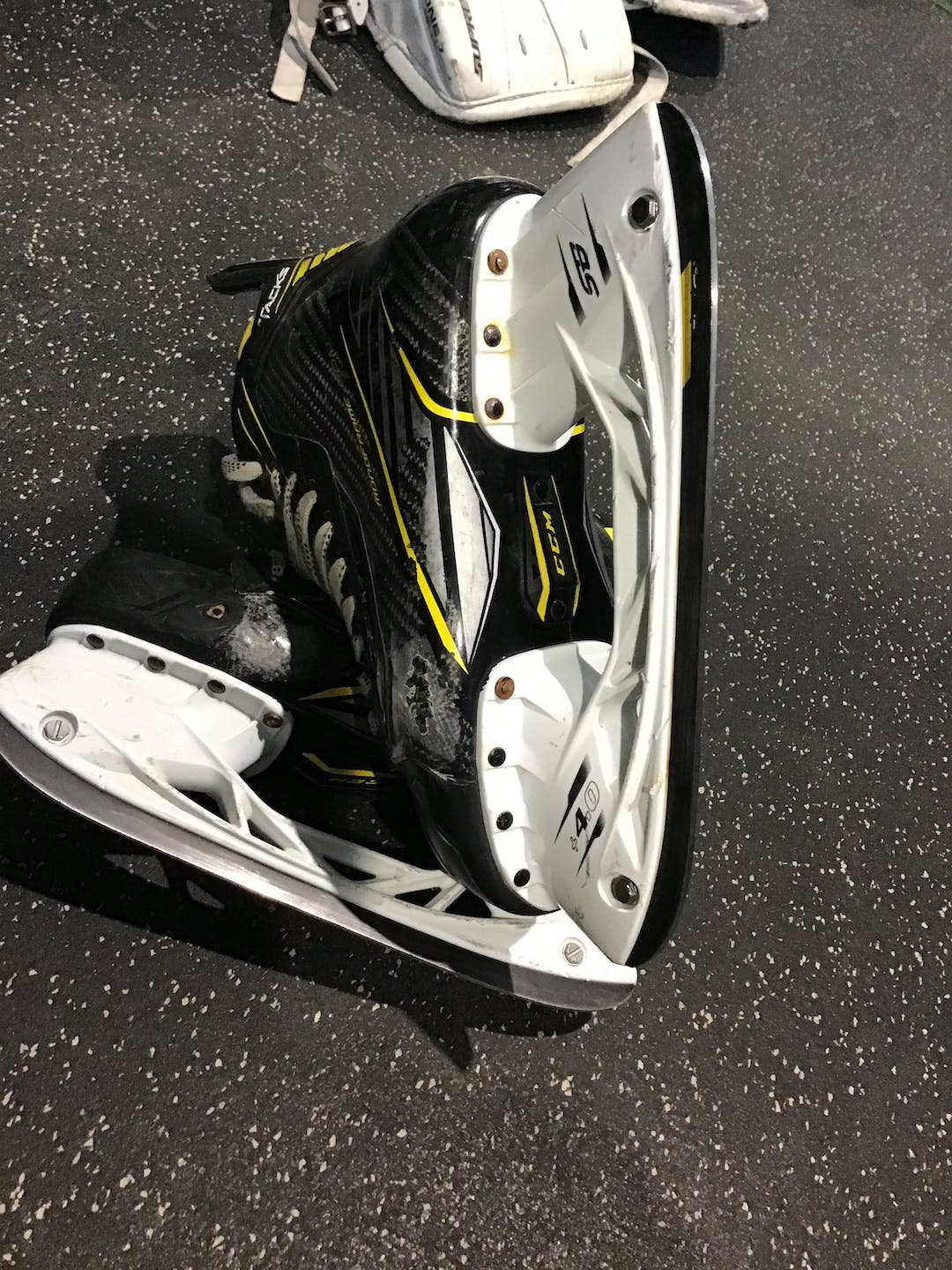 Used Ccm Super Tacks Monoframe 360 Senior 7.5 Ice Hockey Skates