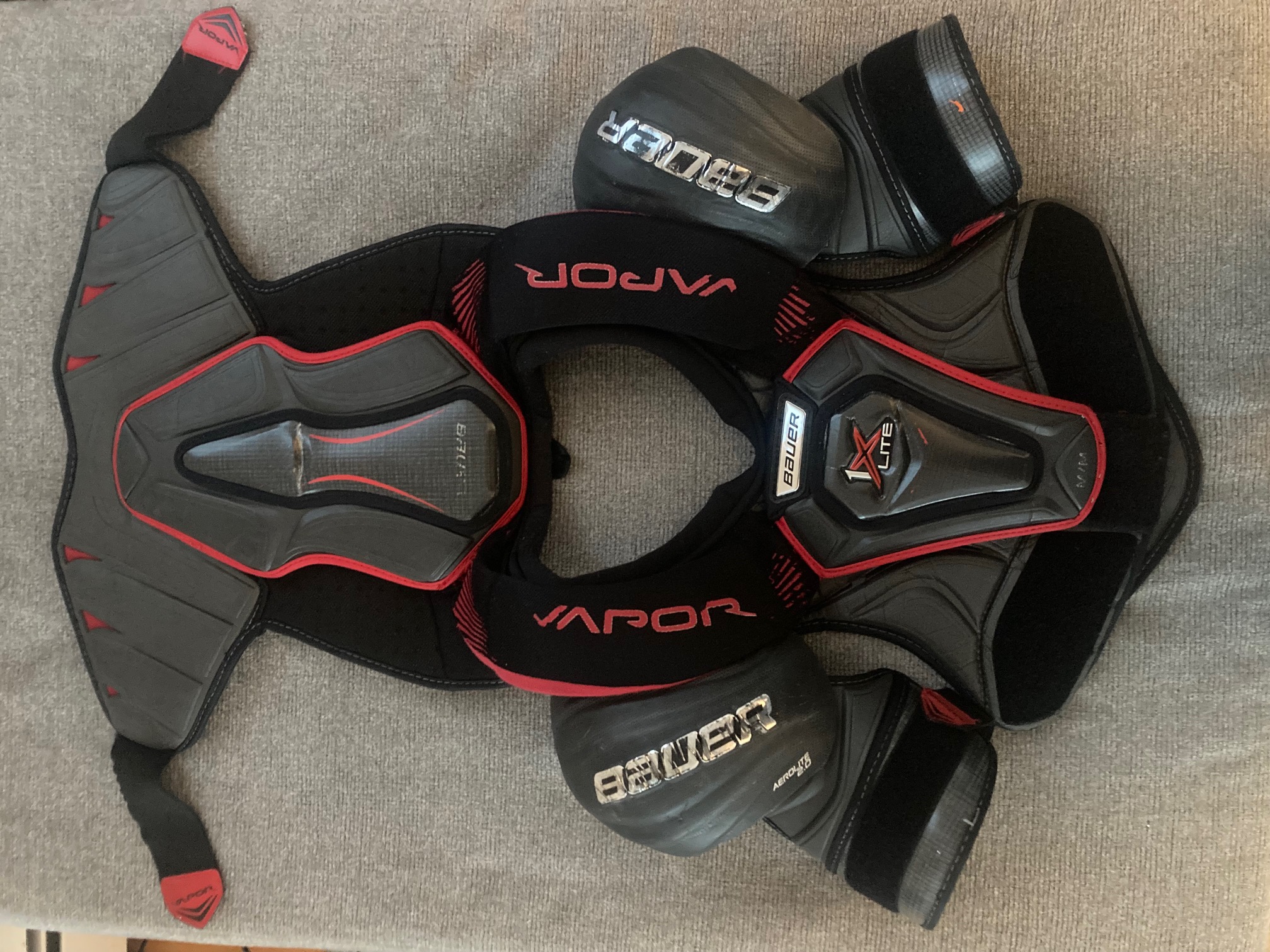 Bauer Vapor 1X Lite Shoulder Pads Senior Size Medium SidelineSwap