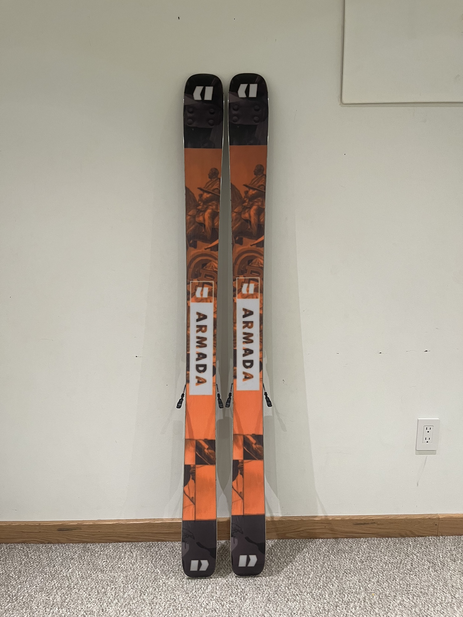 2022 Armada ARV 96 Skis 163cm w/ Marker Squire 11 Bindings