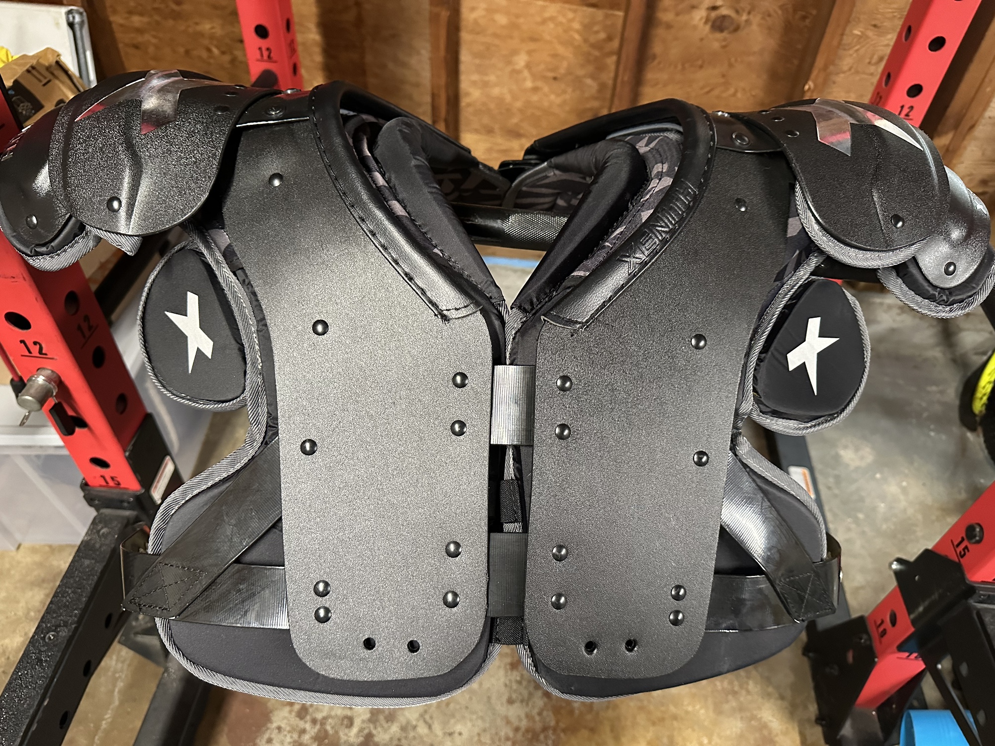 New Large Xenith Shoulder Pads SidelineSwap