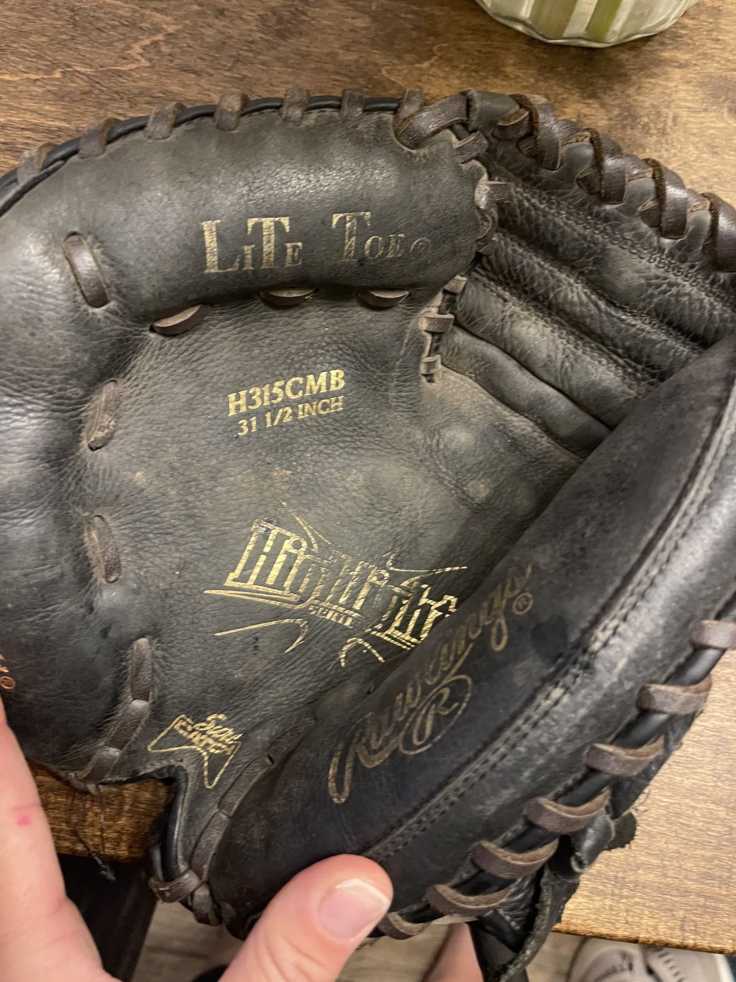 Youth catchers glove SidelineSwap