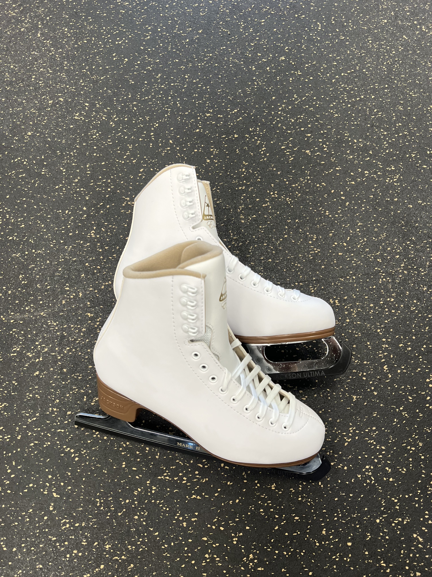 New Jackson JS1290 Figure Skates Sz 7.5 Womens SidelineSwap