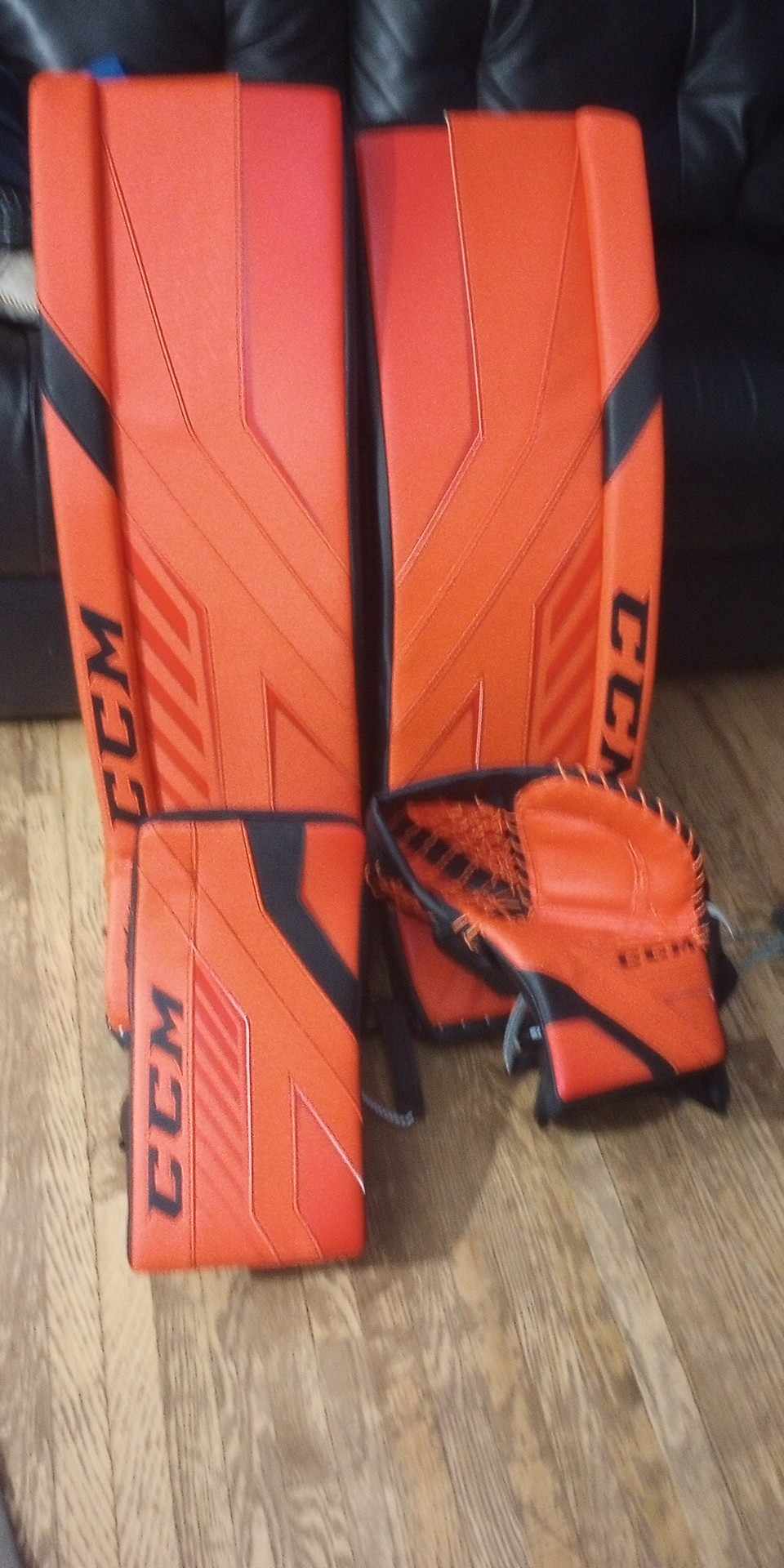 New 34" Regular CCM AXIS PRO Goalie Full Set Pro Stock SidelineSwap