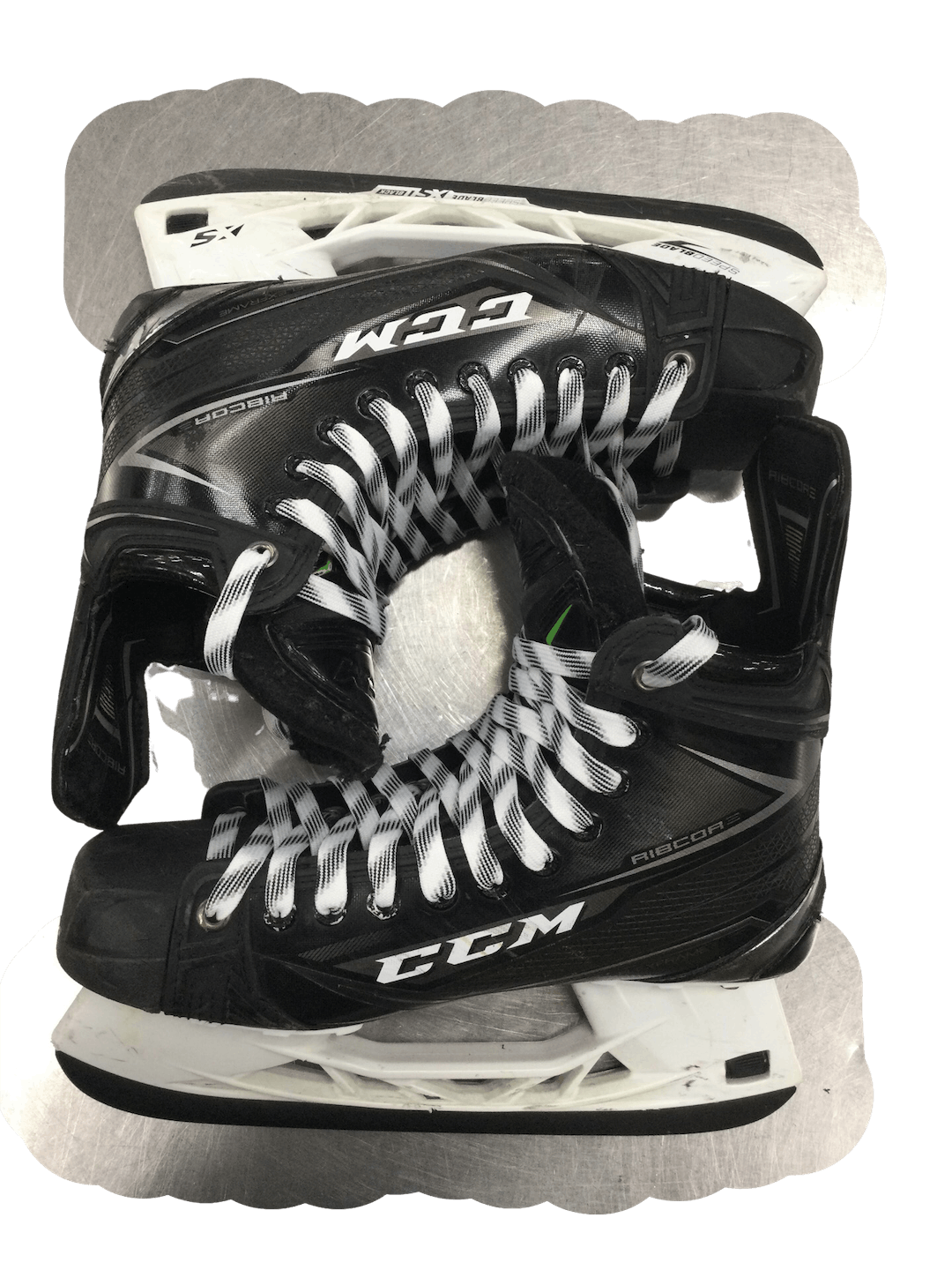 Used Ccm Ribcore 80k Senior 9.5 Ice Hockey Skates SidelineSwap