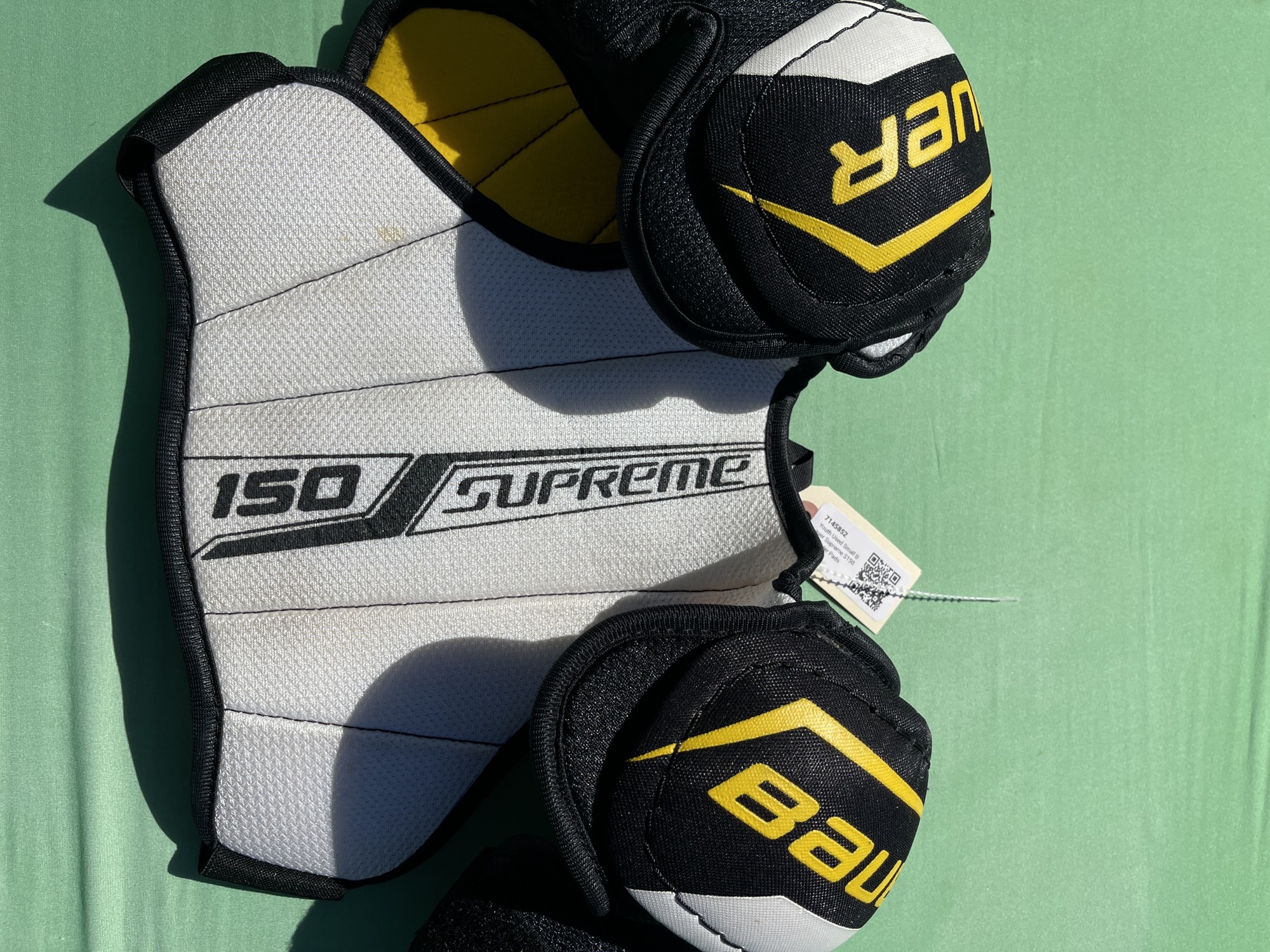 Youth Used Small Bauer Supreme S150 Shoulder Pads SidelineSwap