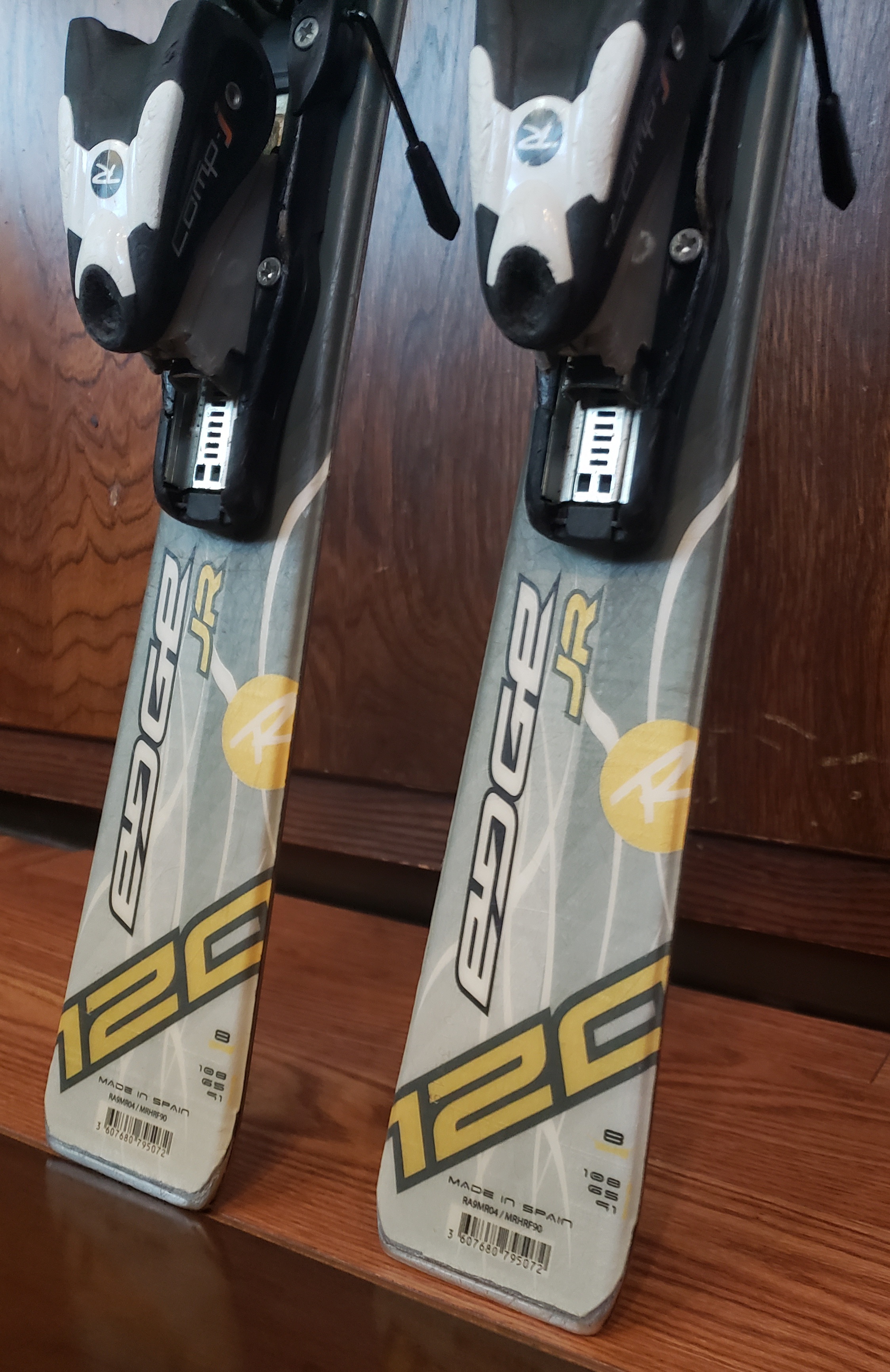 KIDS 120cm ROSSIGNOL EDGE JR. SKIS w/JR. Rossignol COMP J Easy Adjust