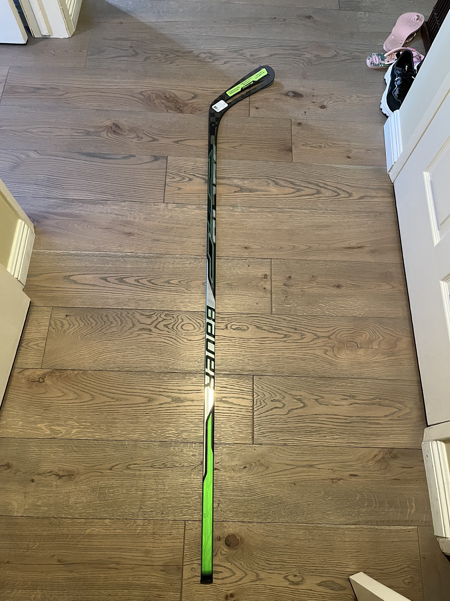 NEW Bauer Sling Right Handed P92 70 Flex Hockey Stick SidelineSwap
