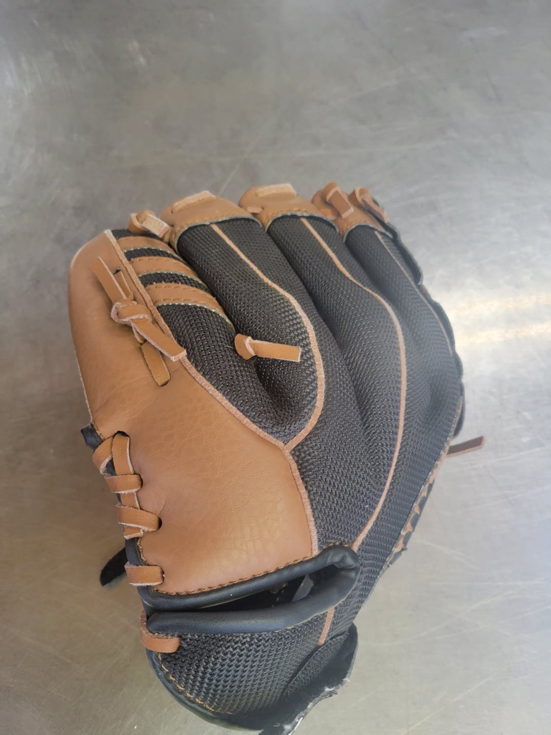 Used Adidas Easy Close 11" Fielders Gloves SidelineSwap